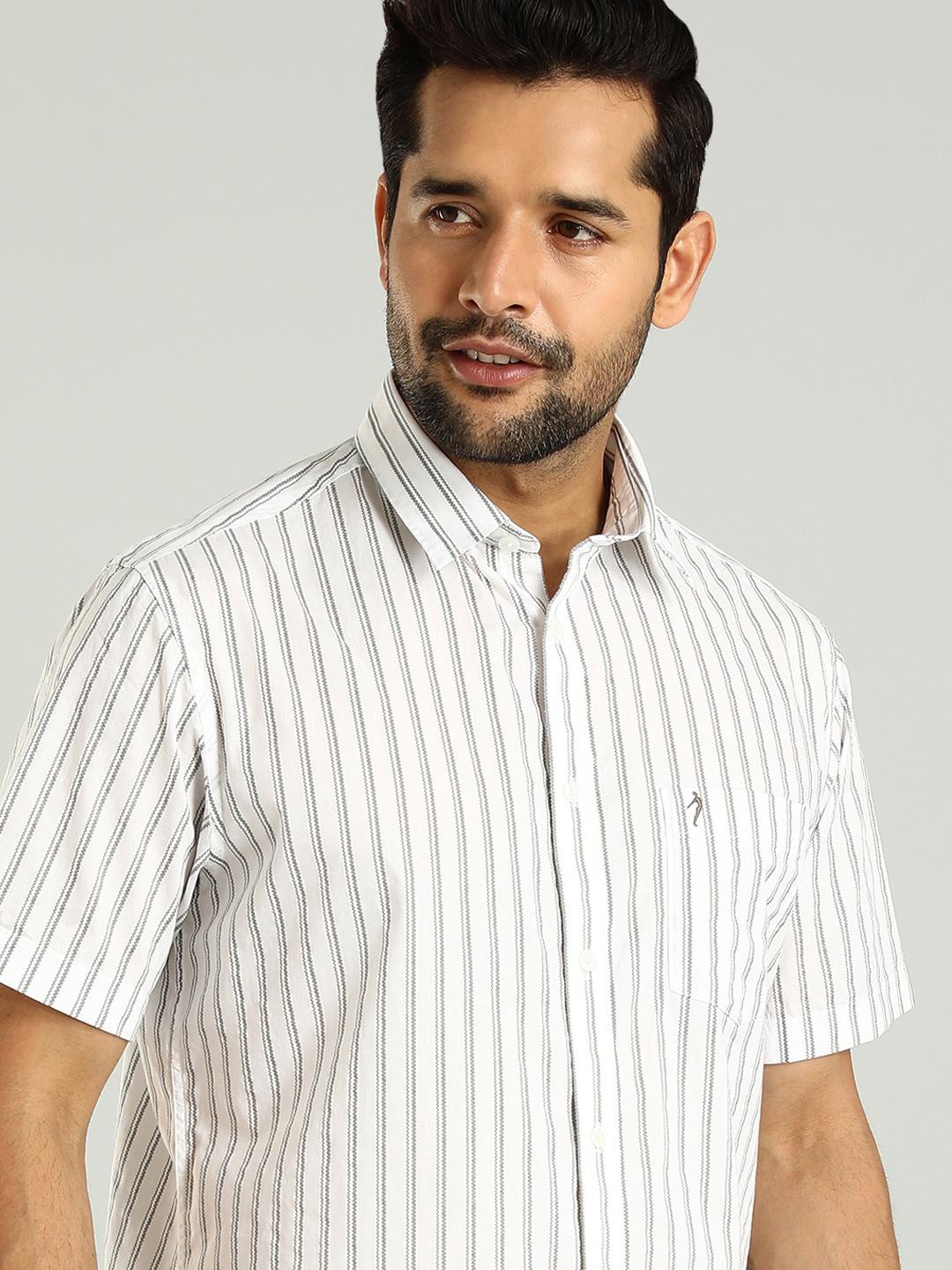 

Indian Terrain Classic Slim Fit Opaque Striped Cotton Casual Shirt, White