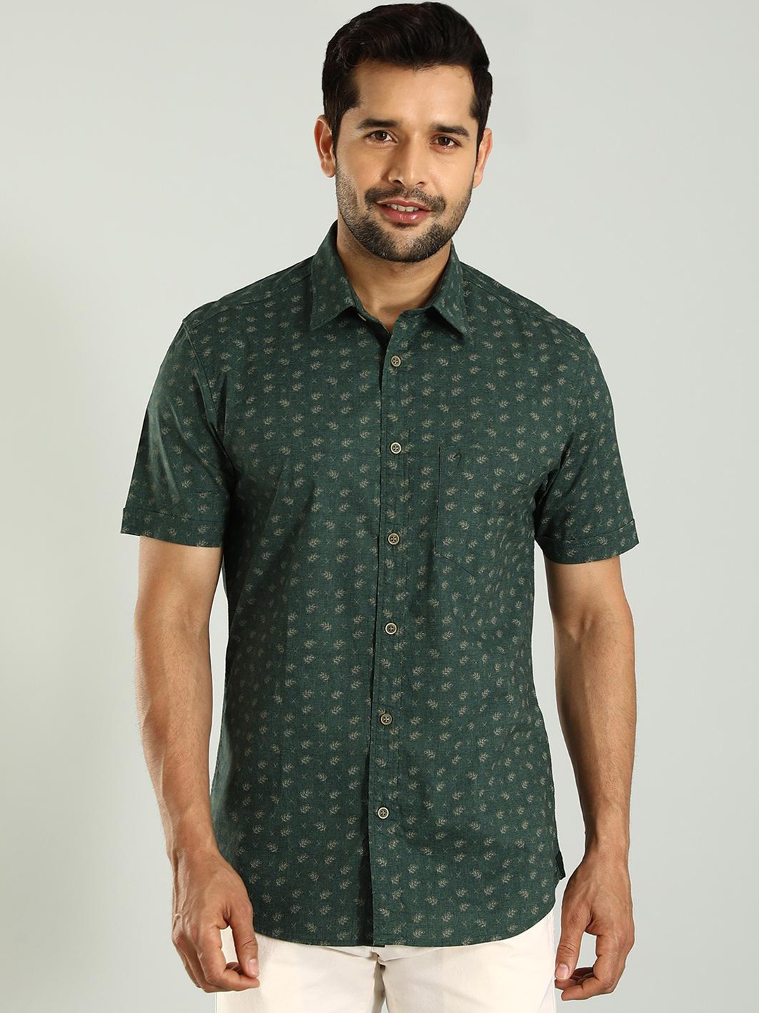 

Indian Terrain Skinny Fit Floral Printed Spread Collar Short Sleeves Cotton Casual Shirt, Green