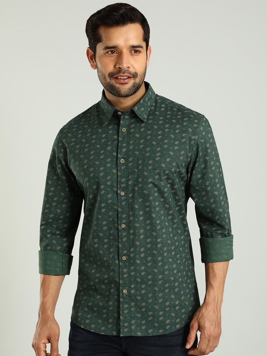 

Indian Terrain Chiseled Skinny Fit Floral Opaque Printed Cotton Casual Shirt, Green