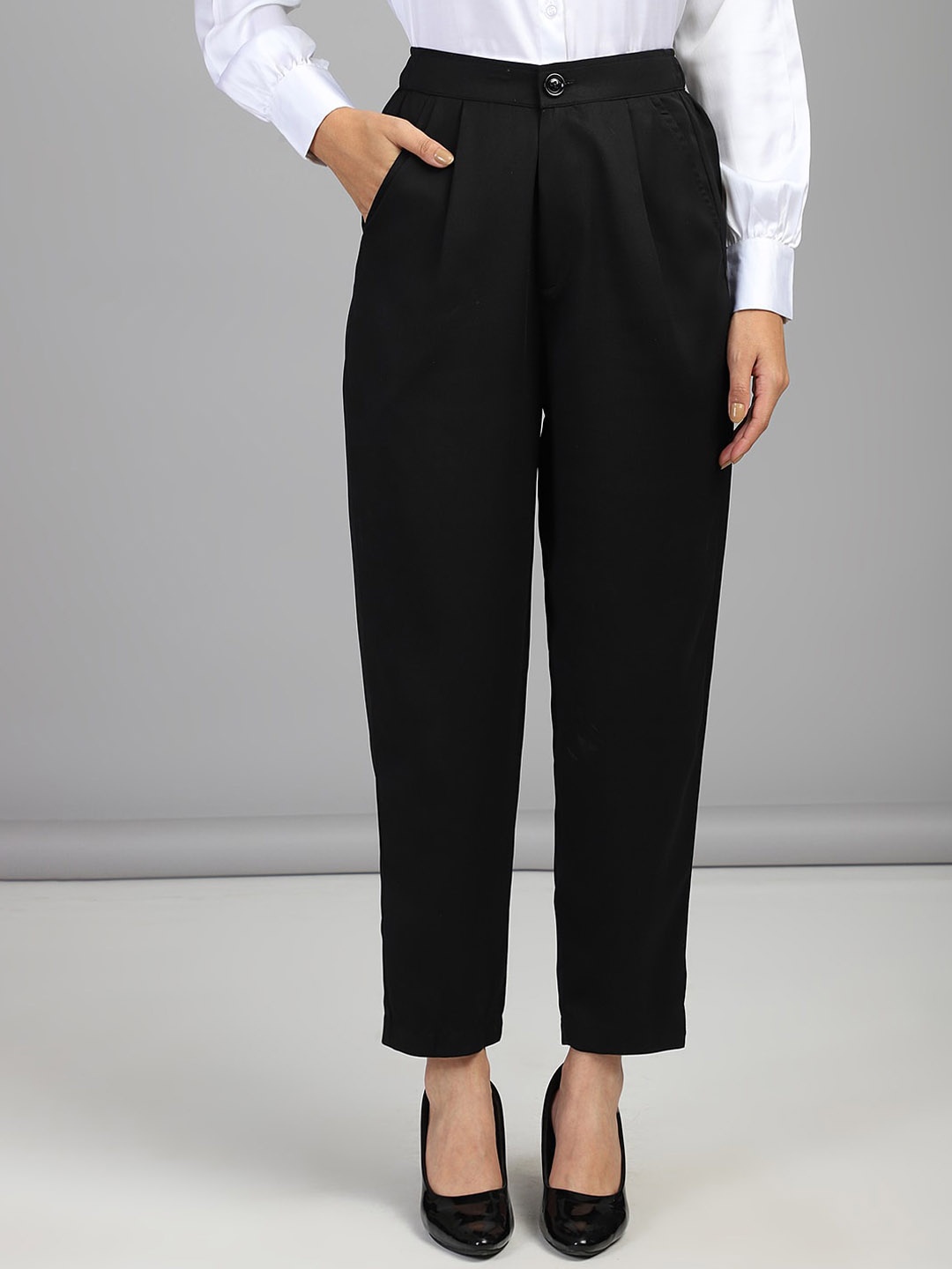 

FITHUB Women Tapered Fit High-Rise Pleated Cotton Trousers, Black
