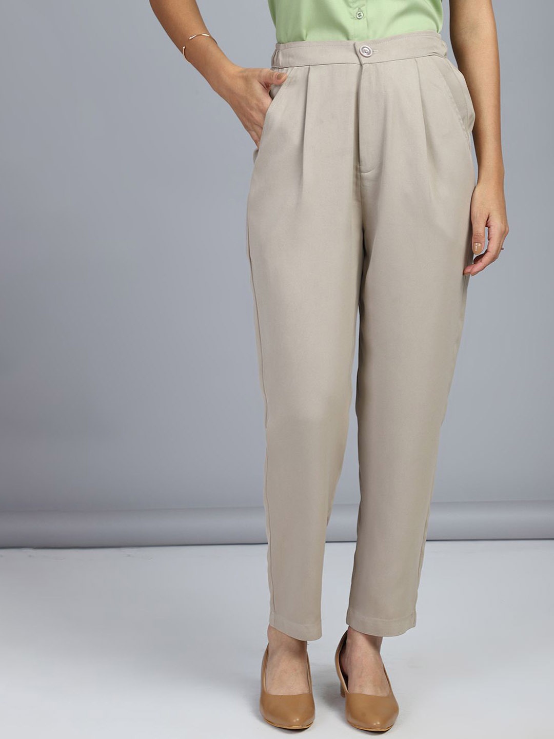 

FITHUB Women Tapered Fit High-Rise Pleated Cotton Trousers, Beige