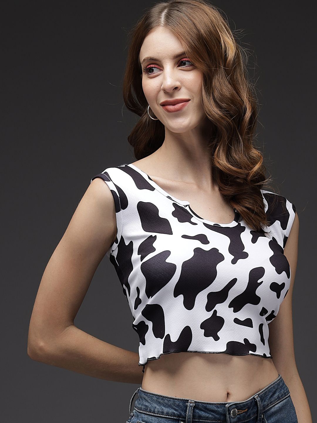 

TANDUL Abstract Monochrome Round Neck Crop Top, Black