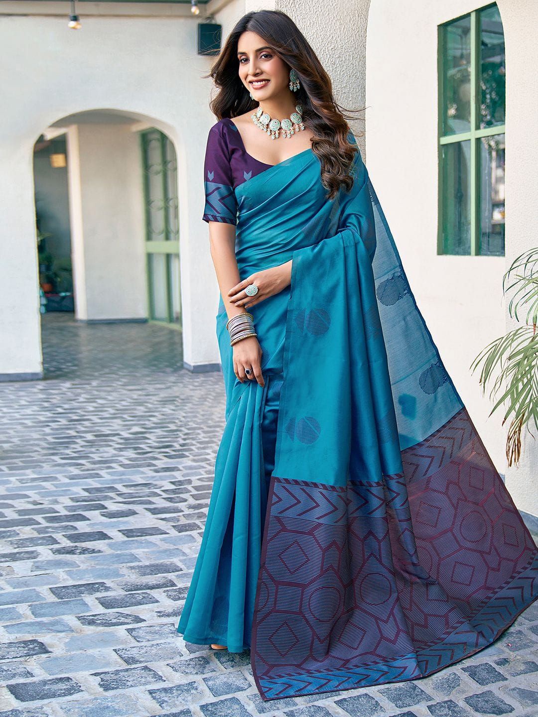 

Mitera Woven Design Zari Silk Blend Banarasi Saree, Turquoise blue