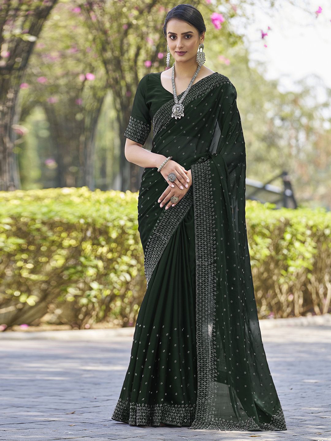 

Mitera Ethnic Motifs Beads and Stones Pure Georgette Saree, Green
