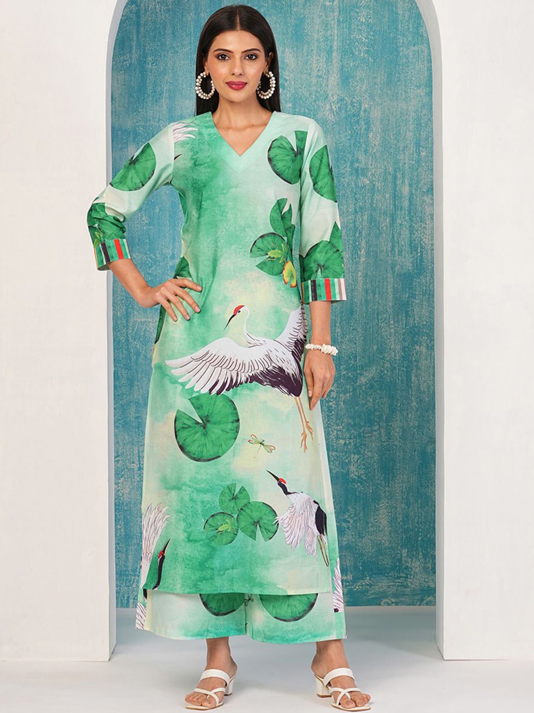 

KALINI Floral Printed Regular Straight Kurta With Palazzos, Sea green