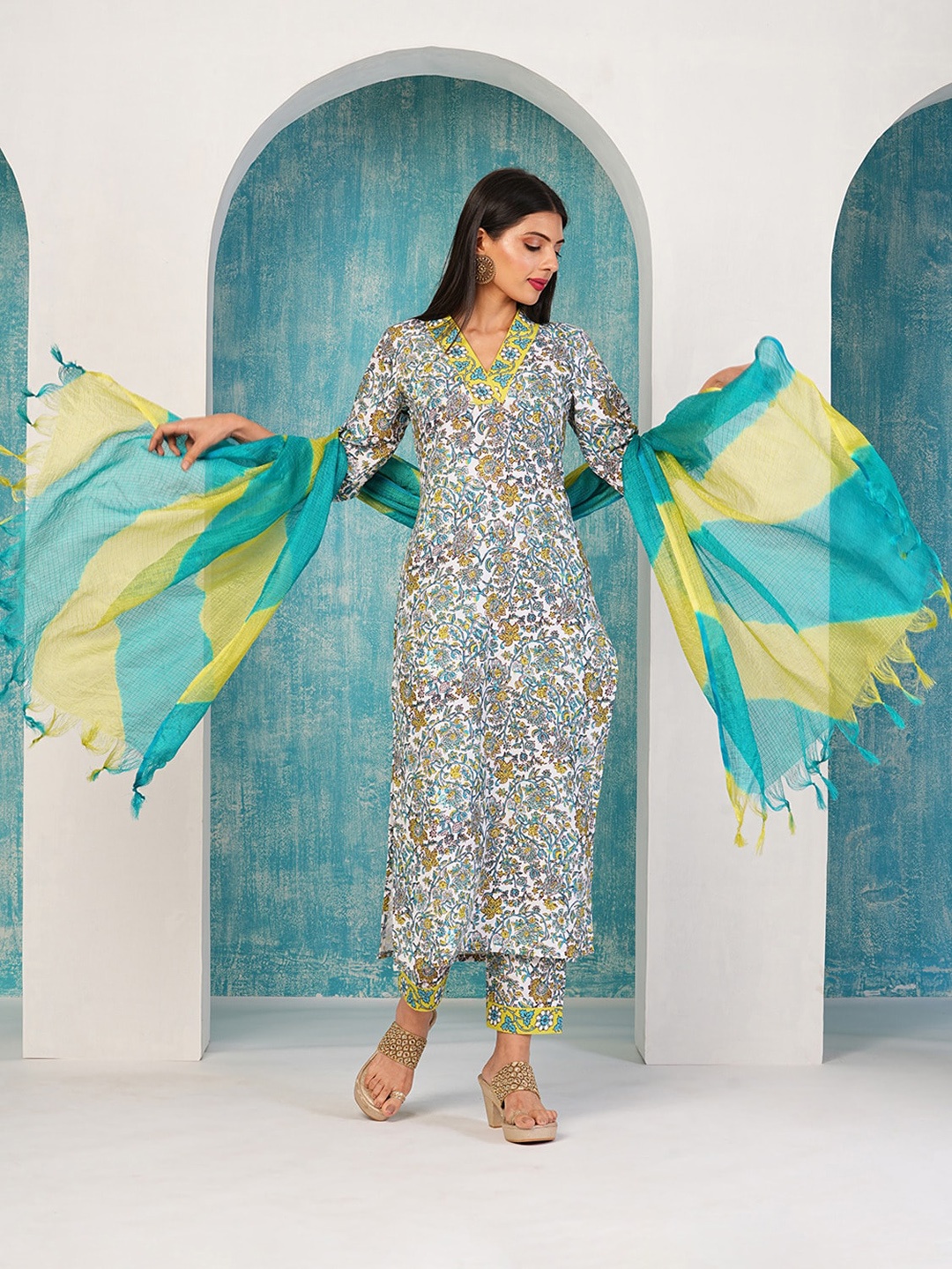 

KALINI Floral Printed Regular Straight Kurta With Trousers & Dupatta, Green