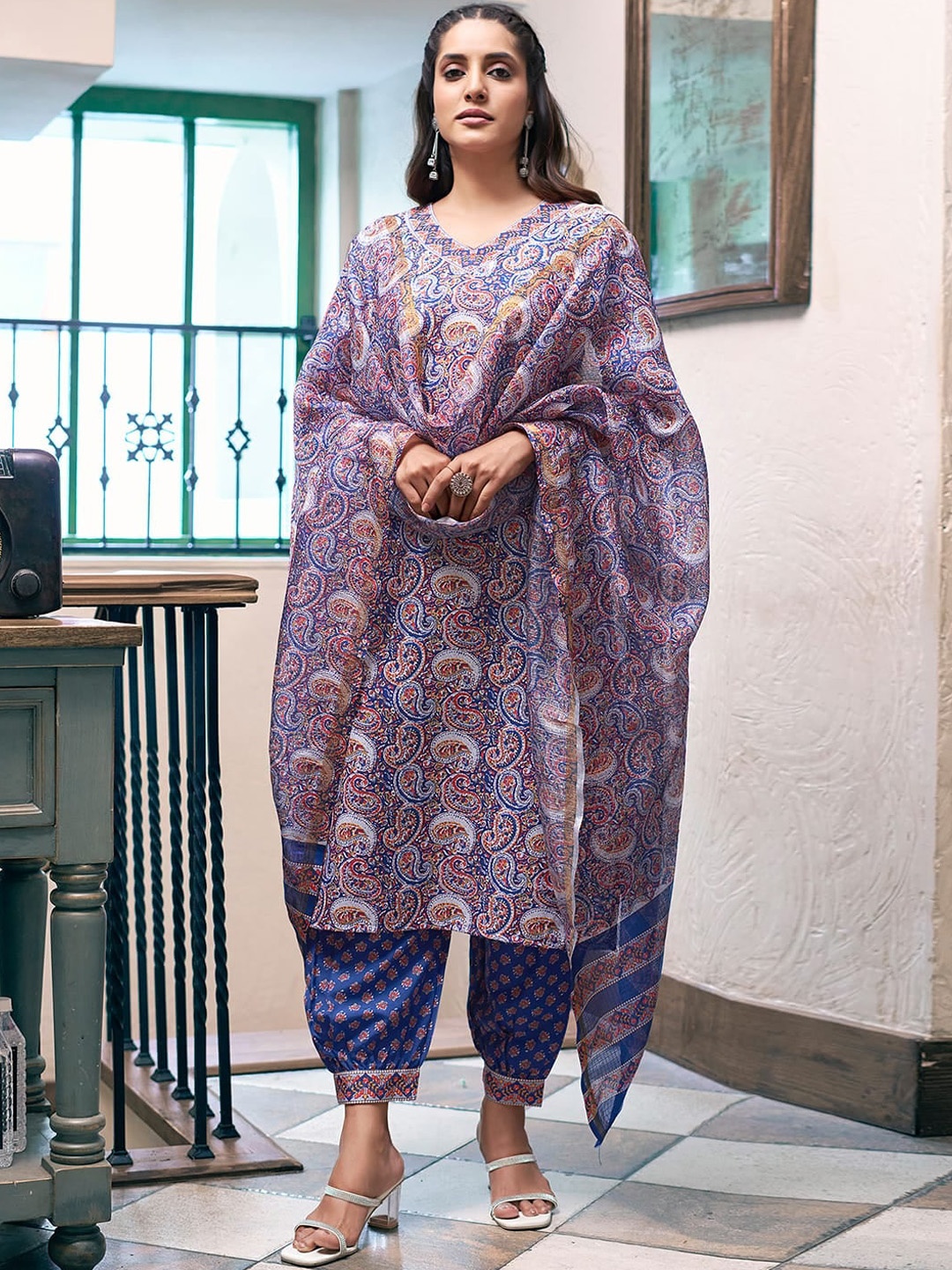 

KALINI Women Printed Regular Gotta Patti Kurta with Dhoti Pants & With Dupatta, Navy blue