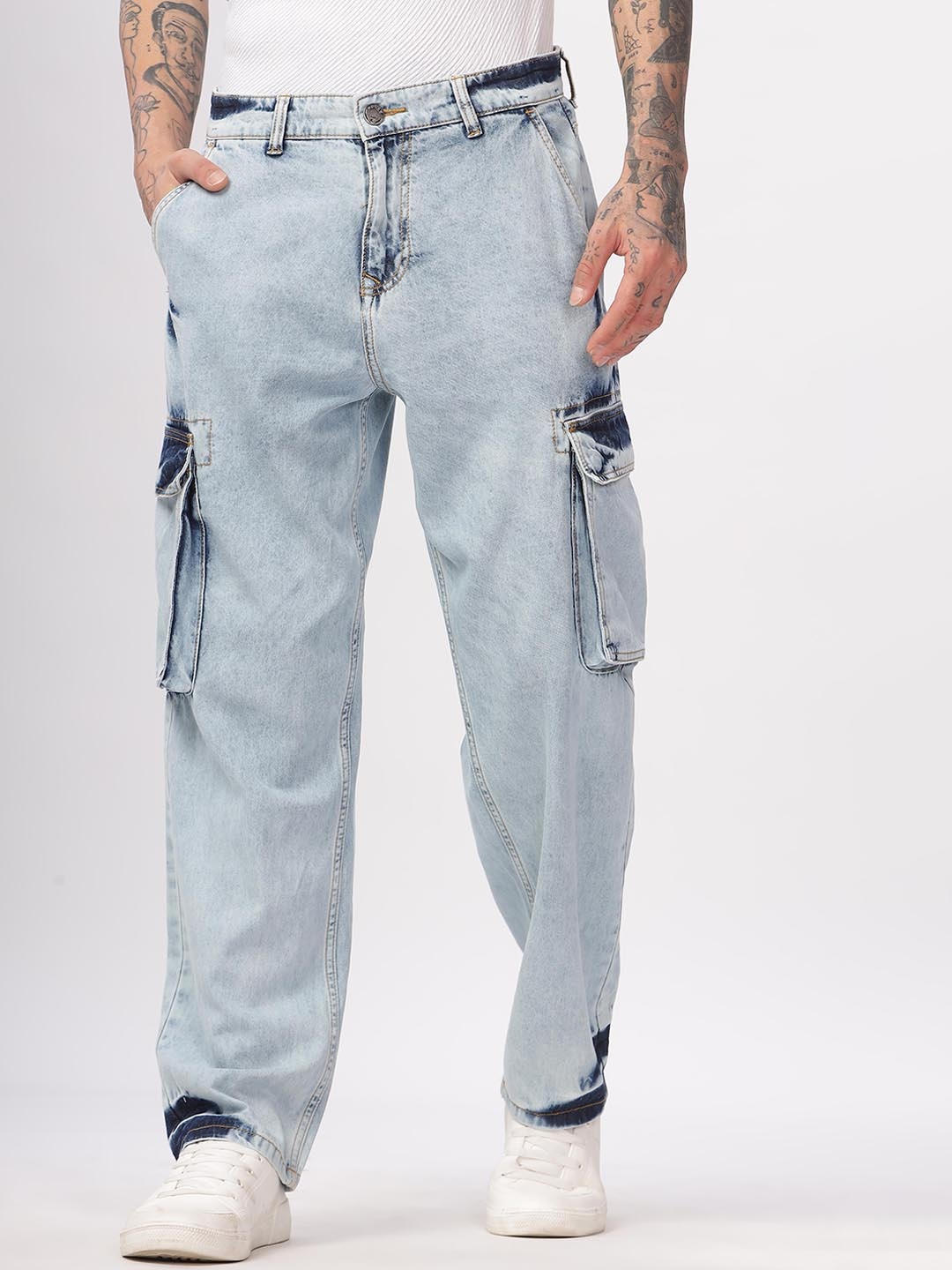 

WROGN Men Comfort Mid-Rise Heavy Fade Cargo Jeans, Blue