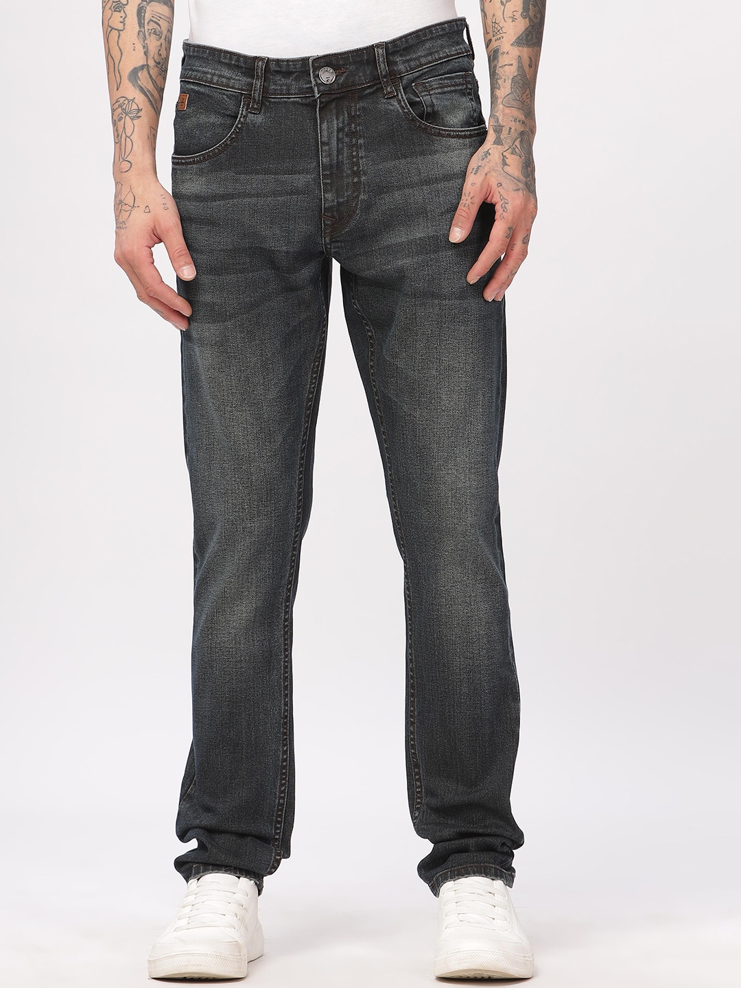 

WROGN Men Comfort Slim Fit Light Fade Jeans, Grey