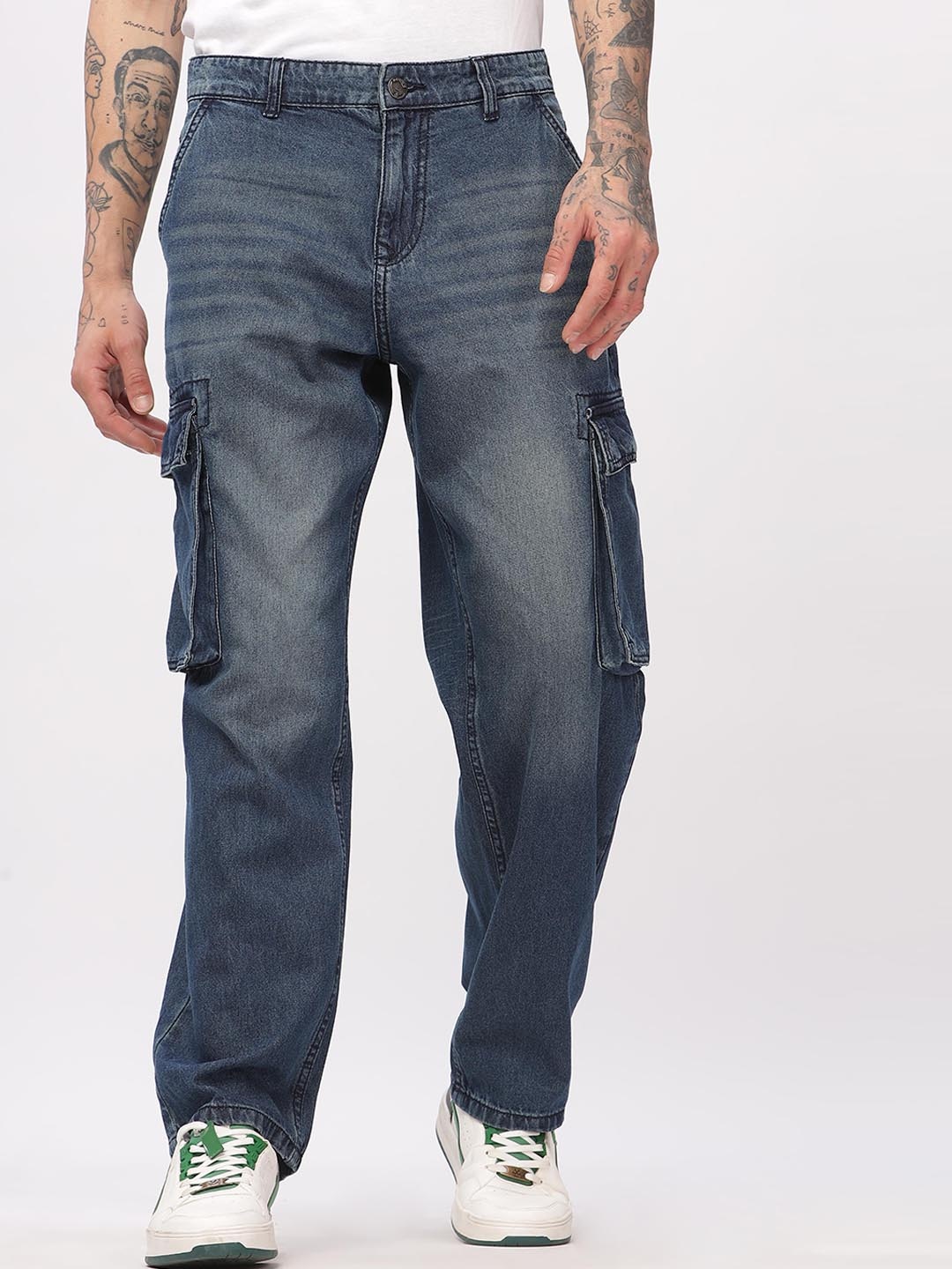 

WROGN Men Comfort Mid-Rise Heavy Fade Jeans, Blue