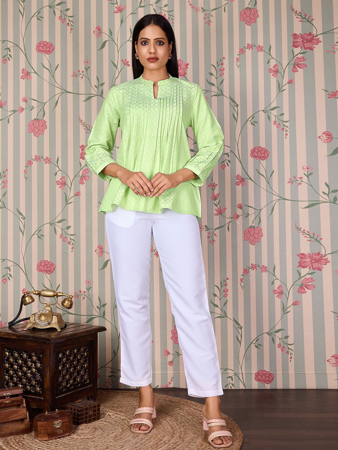 

Ode by House of Pataudi Mandarin Collar Tunic, Green