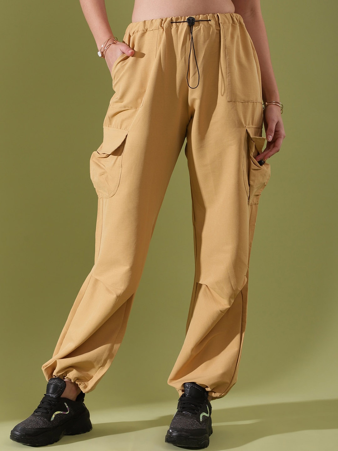 

DressBerry Women Classic Regular Fit High-Rise Easy Wash Cargo Trouser, Beige