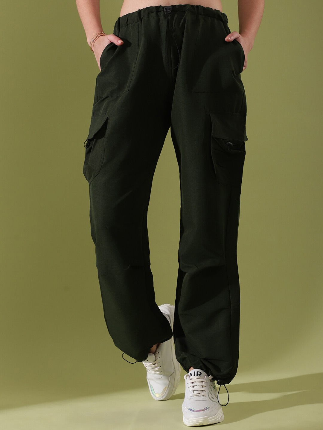 

DressBerry Women Classic High-Rise Trousers, Green