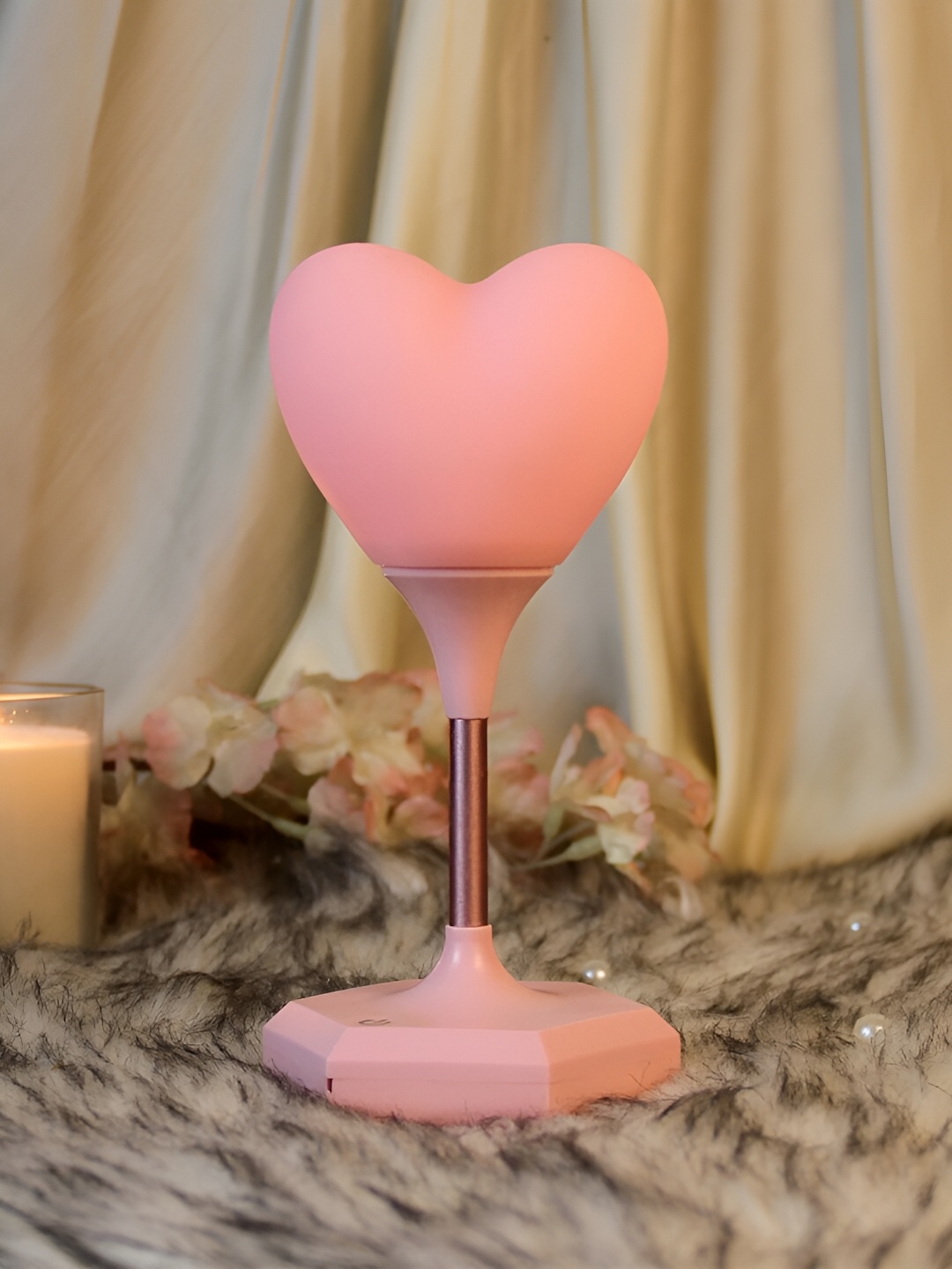 

Giftii Pink Quirky Abstract Shaped Metal Table Lamp