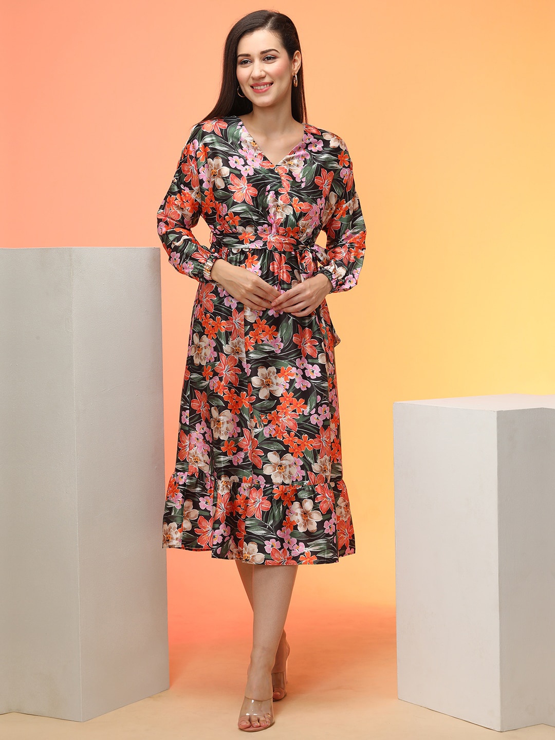 

Globus Black Tropical Printed Puff Sleeves Satin Midi Fit & Flare Dress