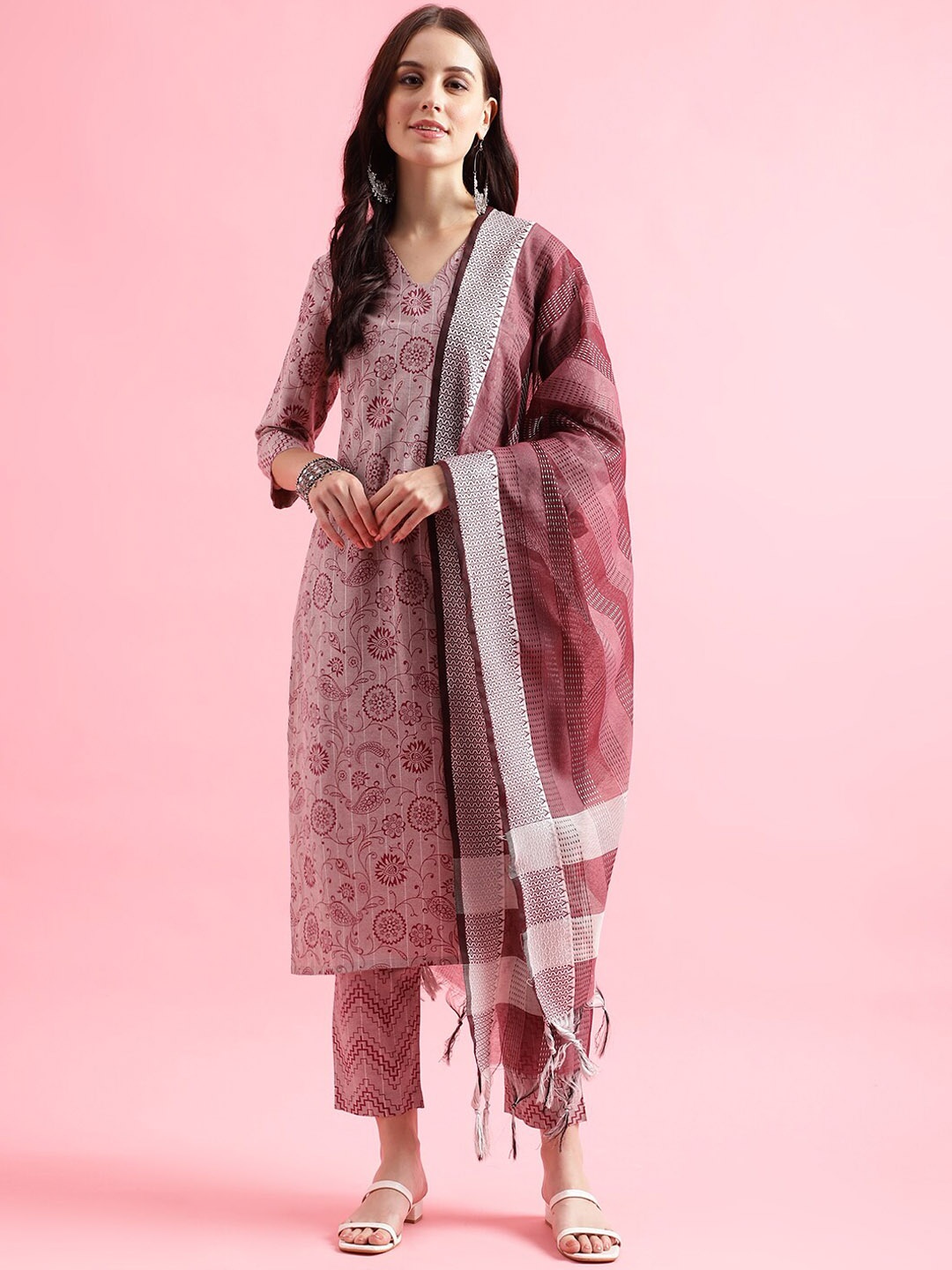 

HRITIKA Women Ethnic Motifs Printed Straight Kurta with Trousers & Dupatta, Maroon