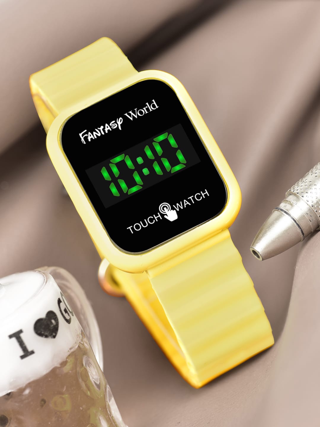 

Fantasy World Kids Dial & Straps Analogue Watch FW24-LED-YL, Yellow