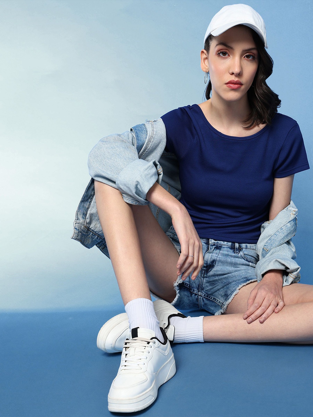

The Roadster Lifestyle Co Round Neck Crop Top, Navy blue