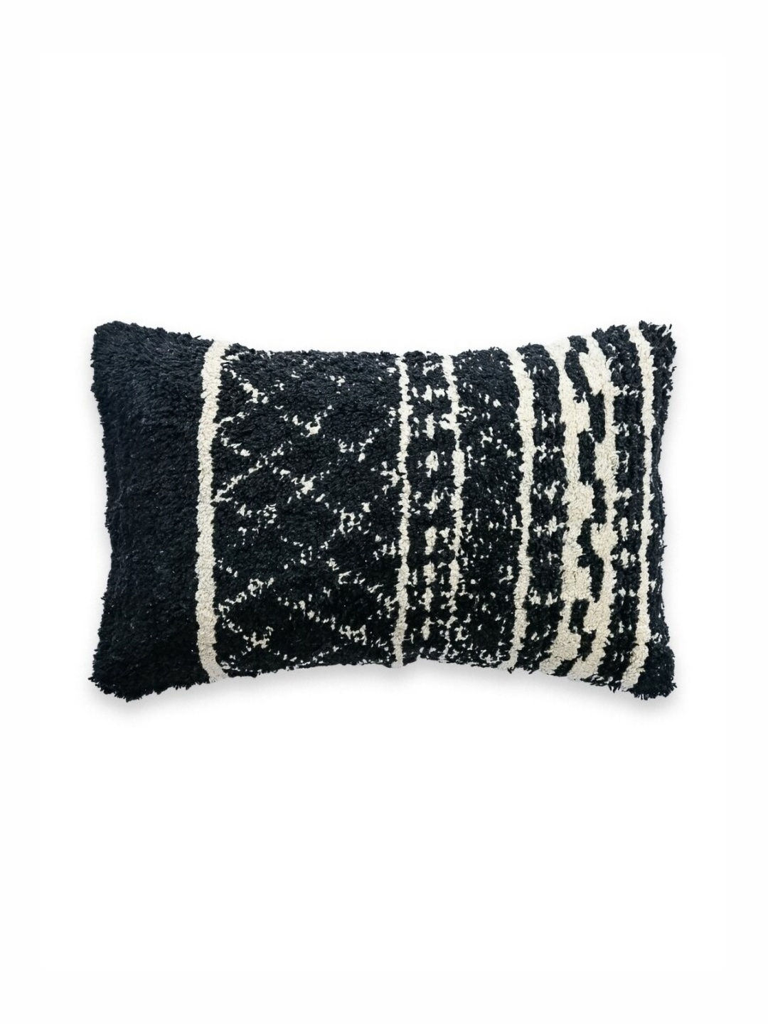 

Art Avenue White & Black Geometric Rectangle Cotton Cushion Covers
