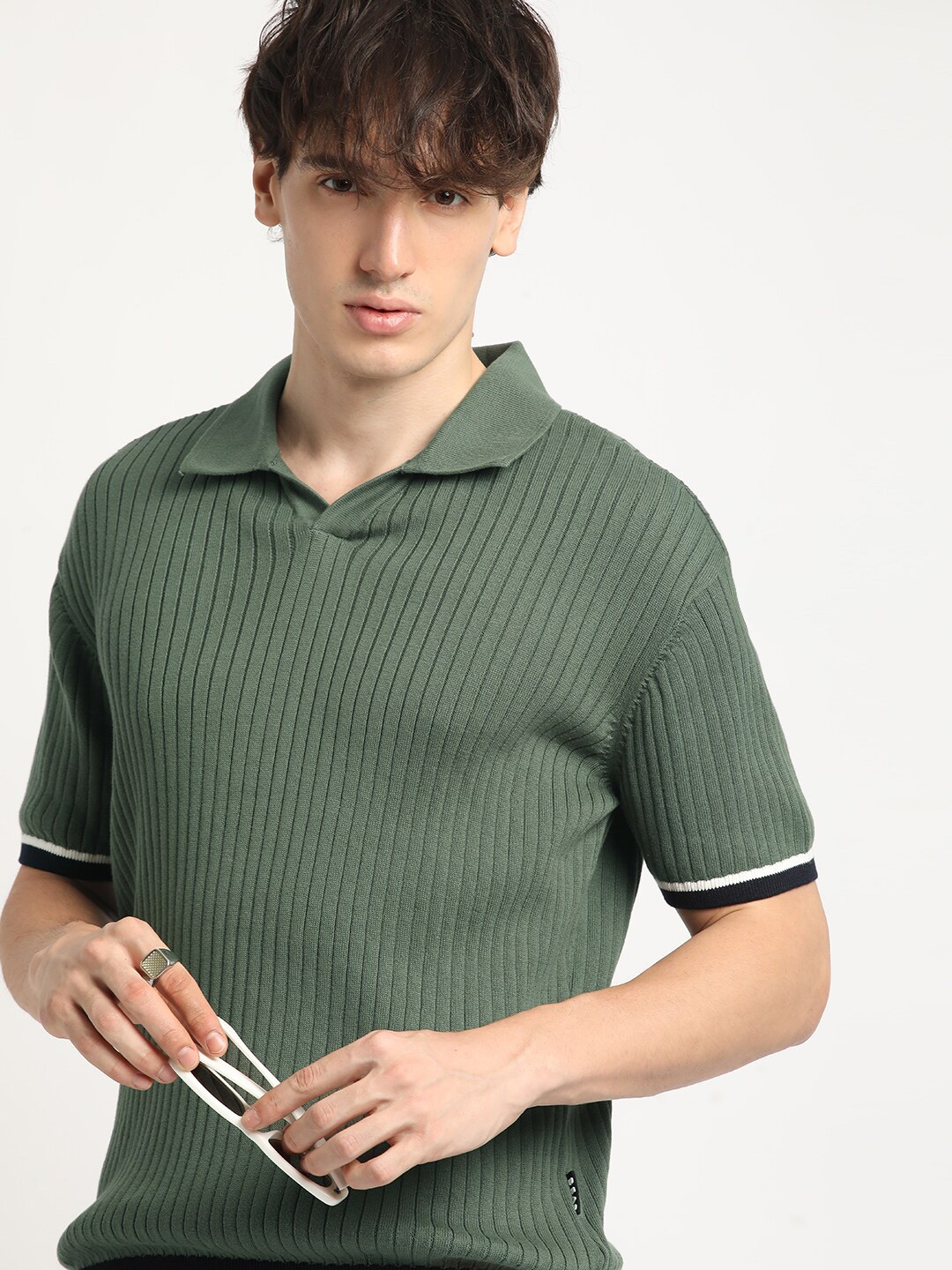 

THE BEAR HOUSE Men Striped Regular Fit Polo T-Shirt, Olive