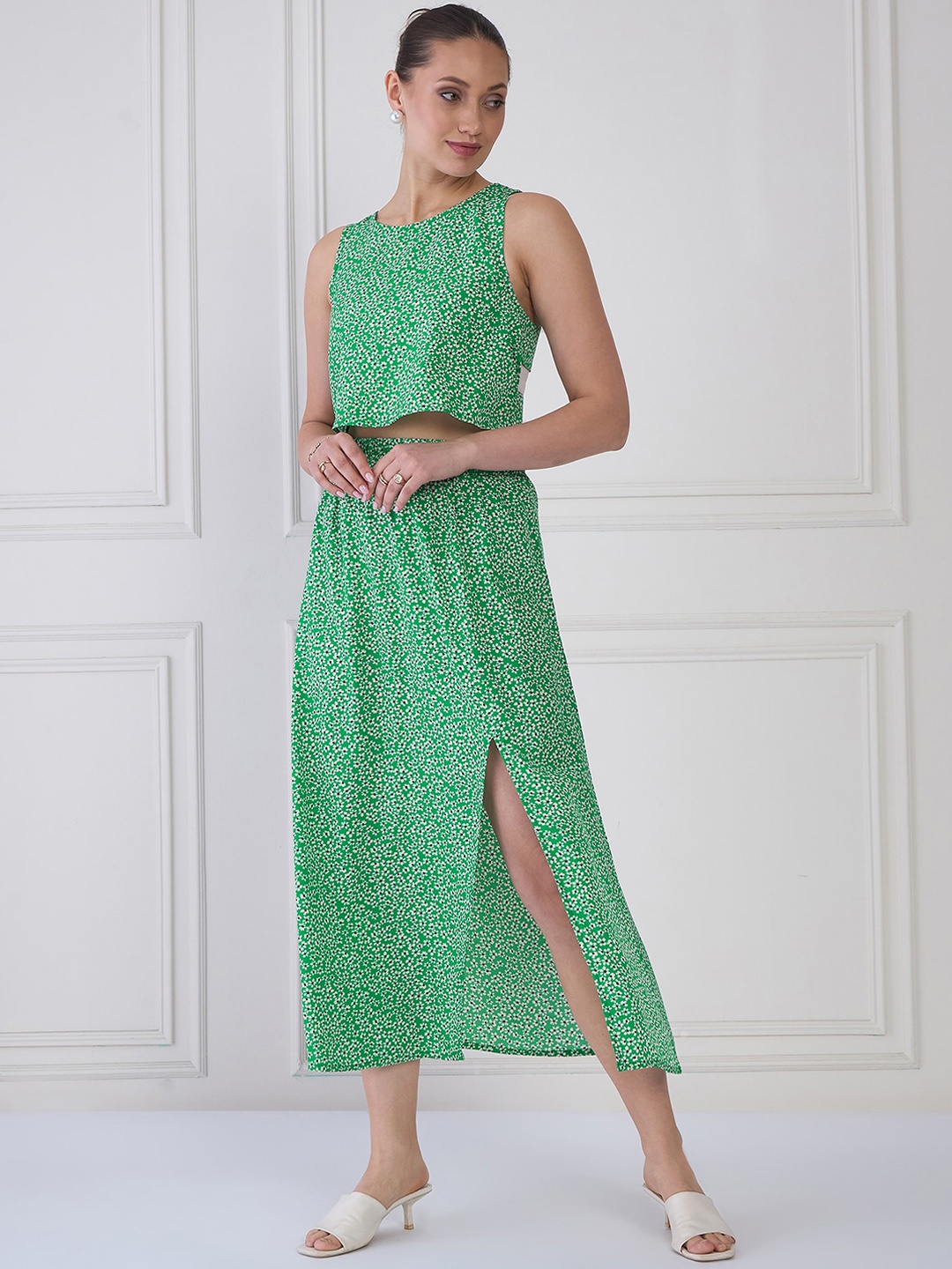 

Antheaa Printed Round-Neck Top With Skirt Co-Ords, Green