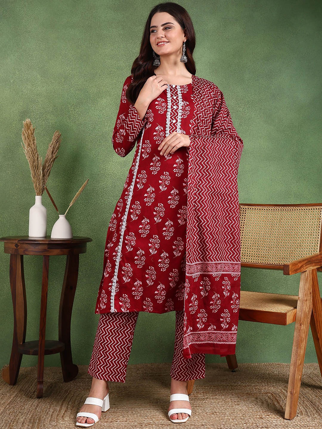 

Sangria Floral Printed Pure Cotton V-Neck Kurta With Trousers & Dupatta, Red