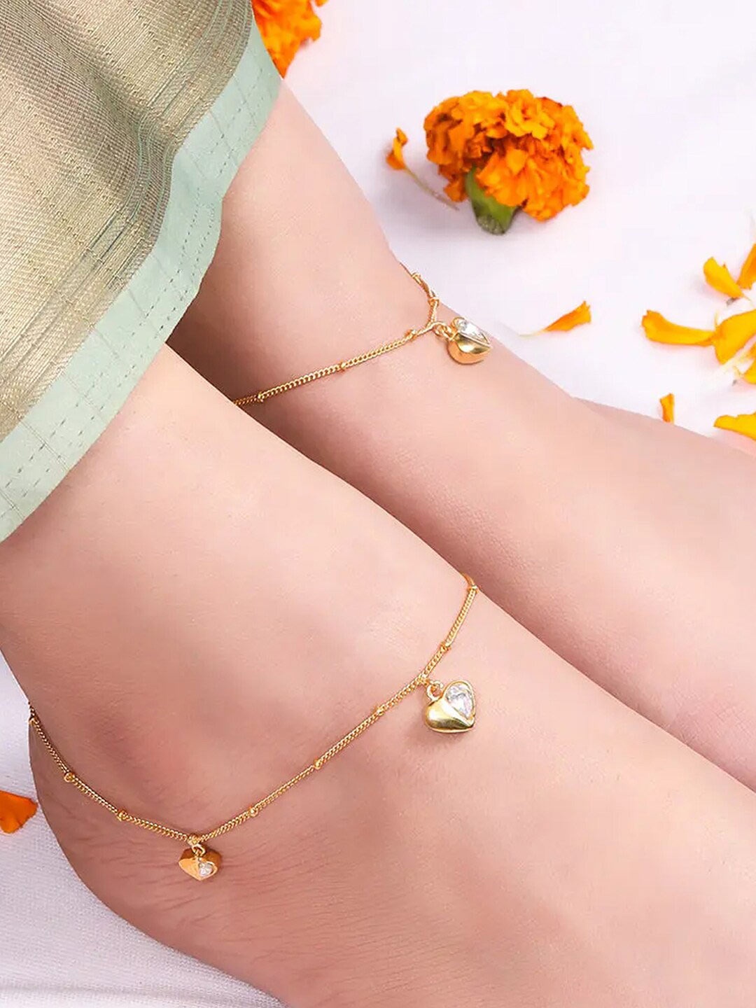 

Unniyarcha Women Pack Of 2 Gold-Plated Artificial Stones and Beads Anklet