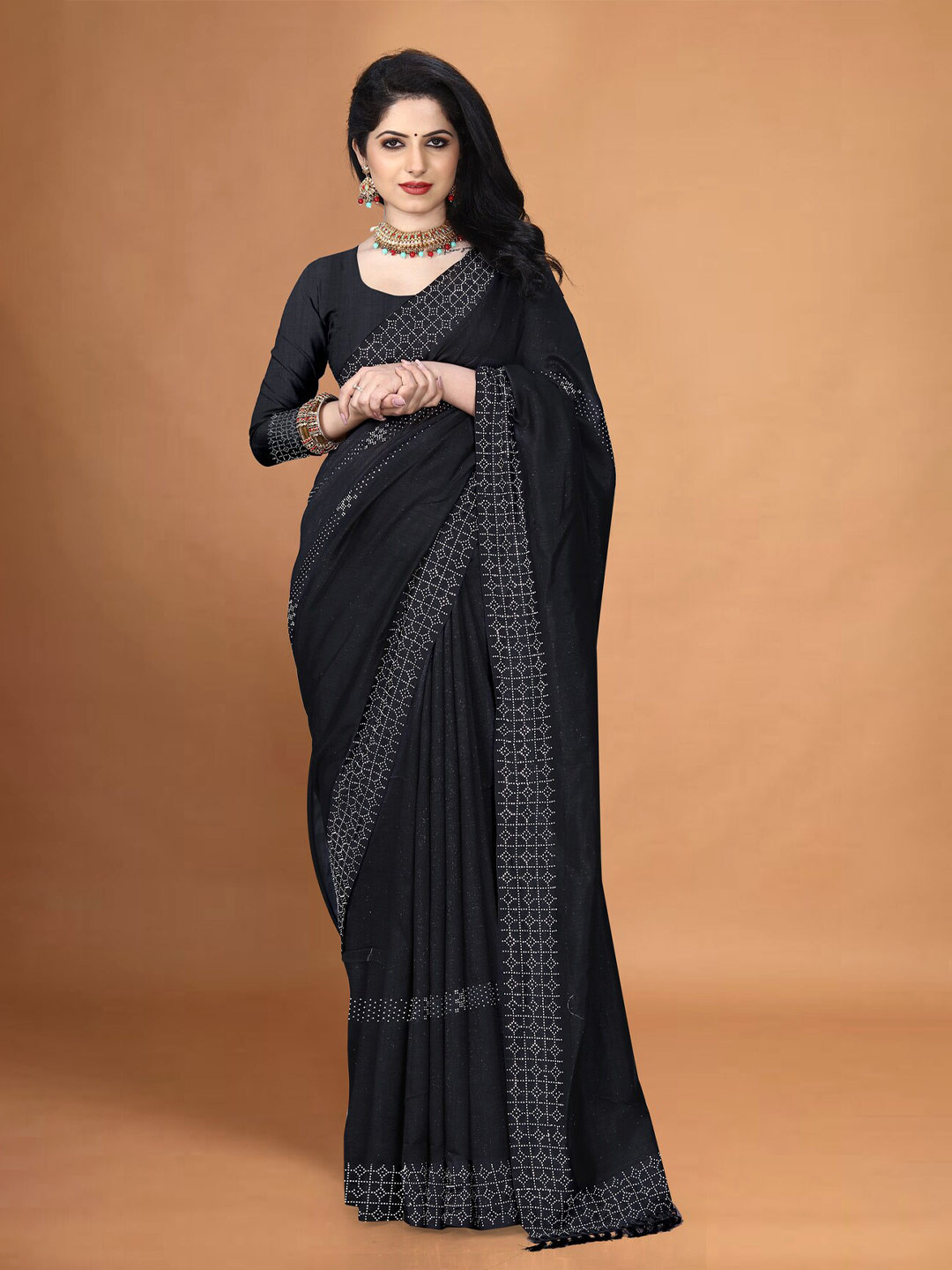 

SANJANA Women SILK Solid Festive Saree, Black