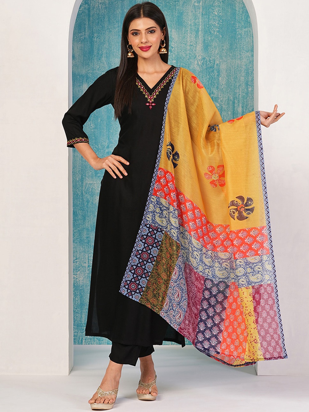 

Anni Designer Women Ethnic Motifs Embroidered Regular Kurta with Trousers & With Dupatta, Black