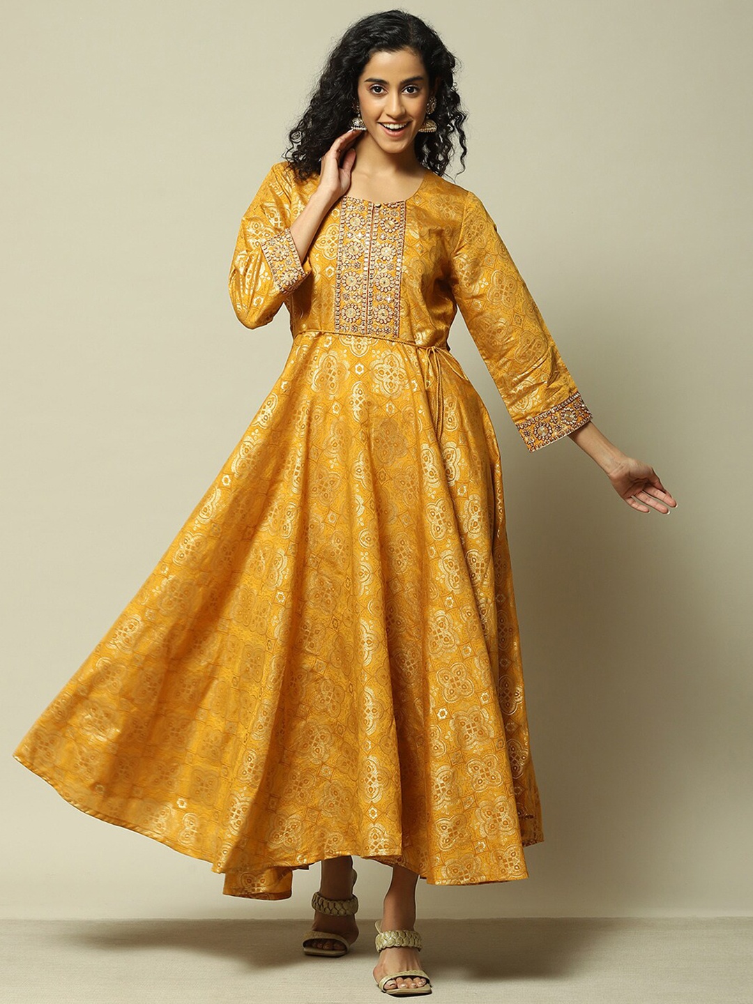 

Rangriti Ethnic Motifs Printed Round Neck Maxi Dress, Yellow