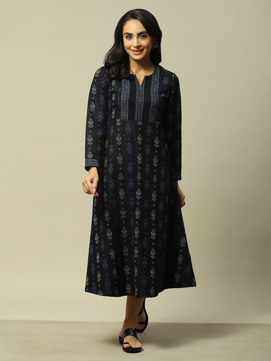 

Rangriti Ethnic Motifs Printed Notch Neck A-Line Cotton Midi Dress, Black