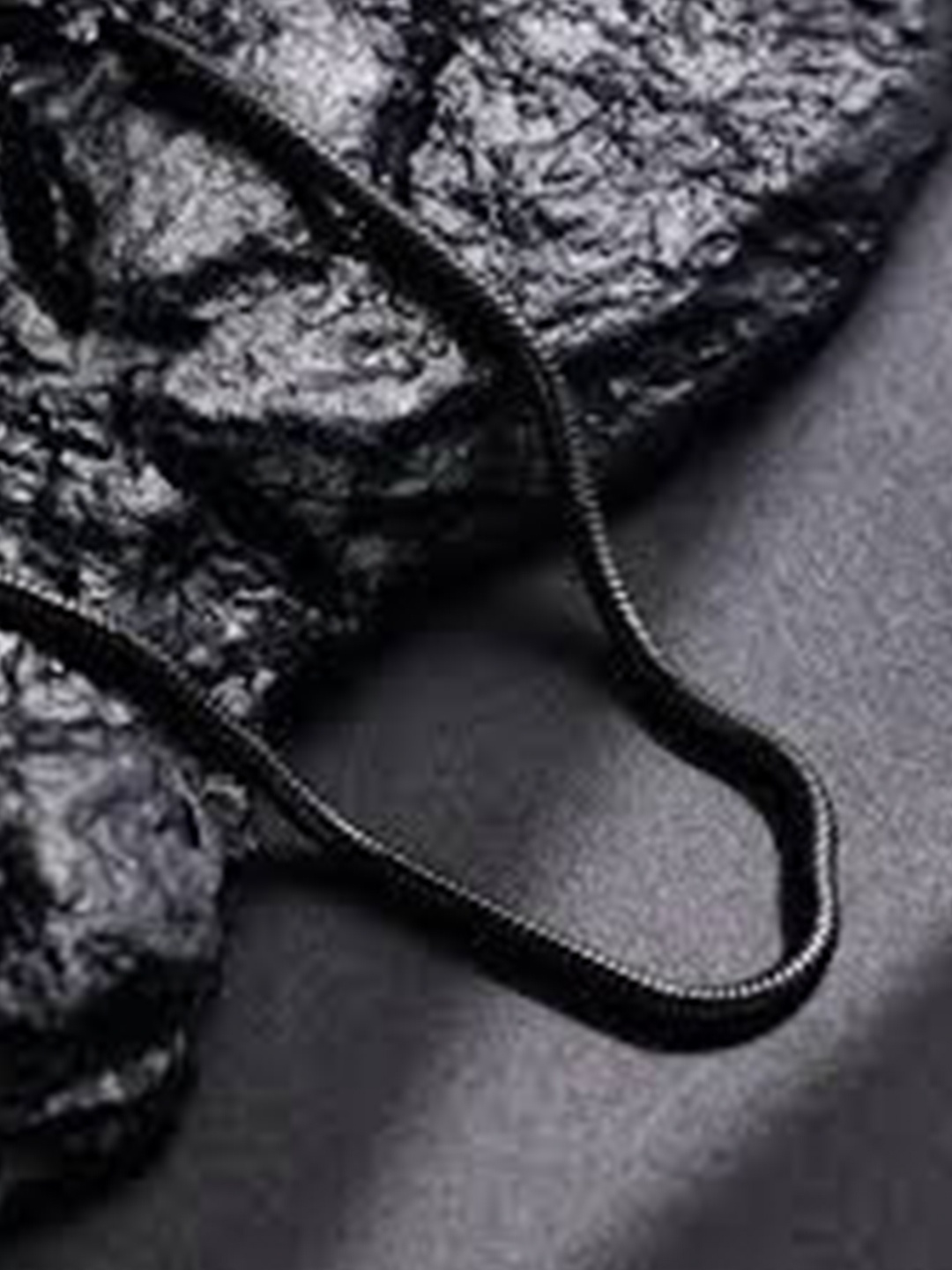 

MEENAZ Unisex Link Chains, Black
