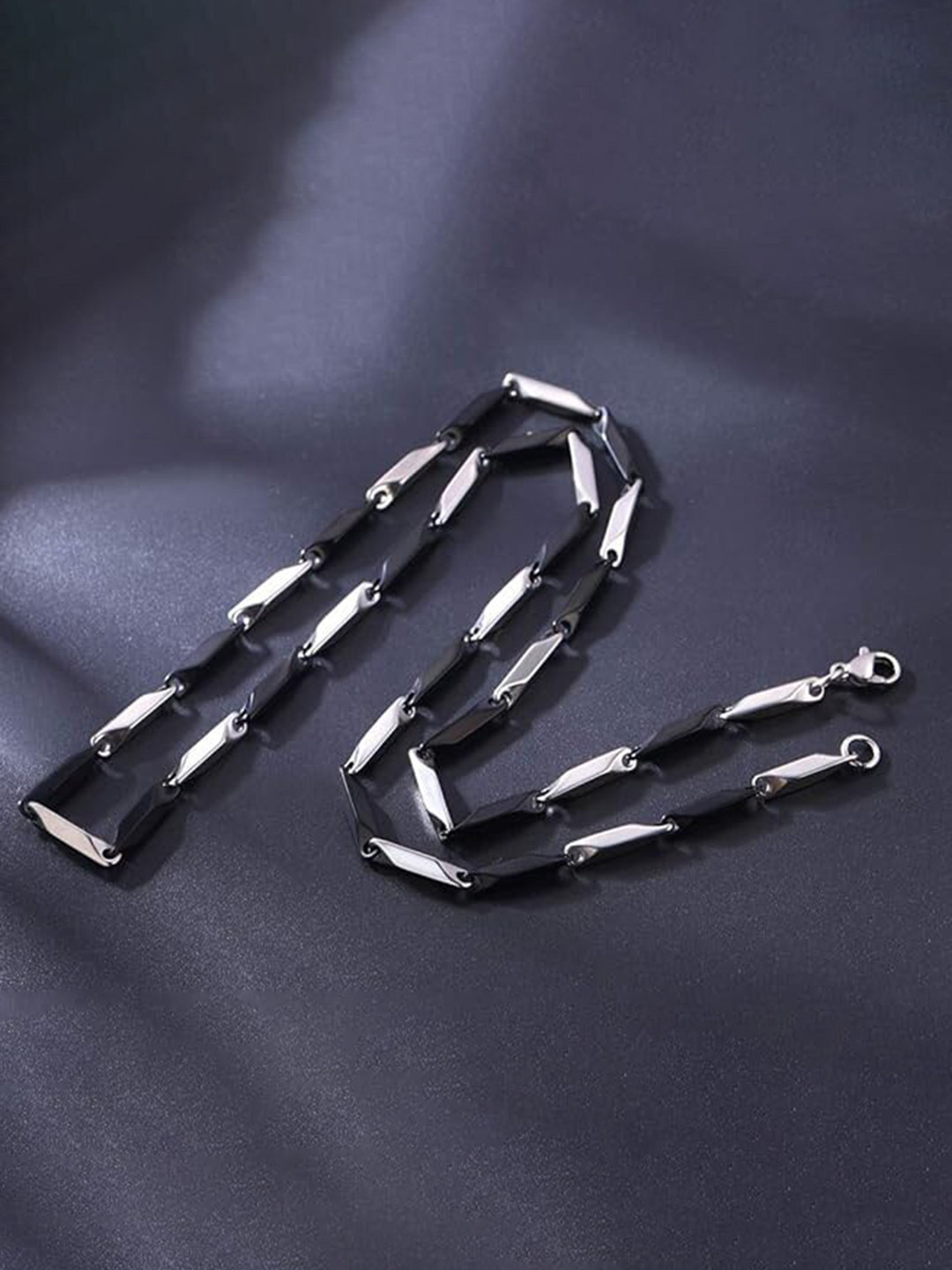 

MEENAZ Unisex Silver-Plated Chain