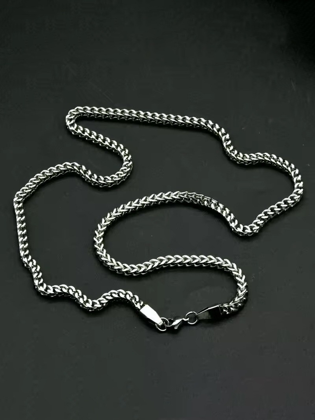 

MEENAZ Unisex Silver-Plated Chain