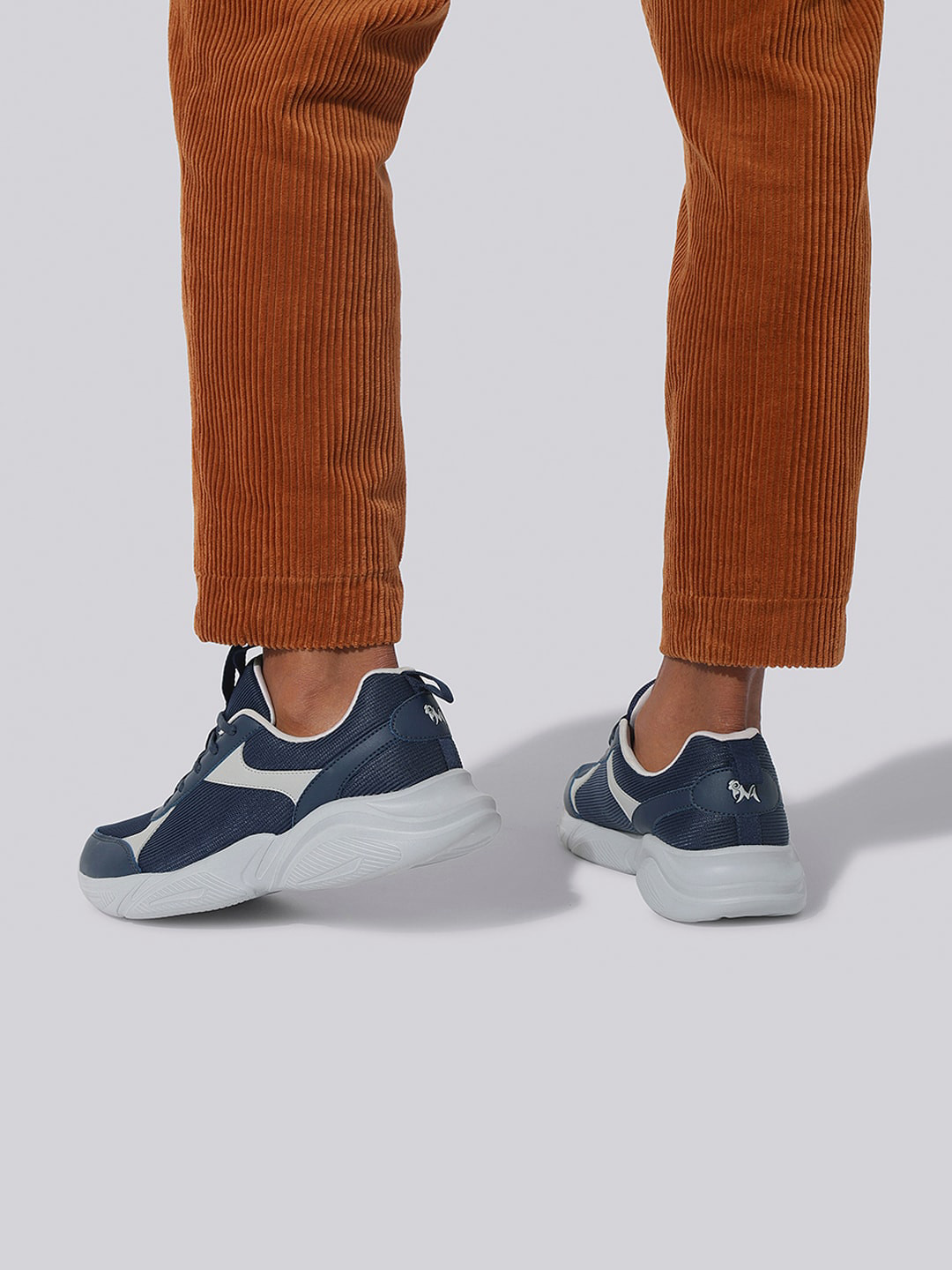 

NEEMANS Men Woven Design Sneakers, Blue