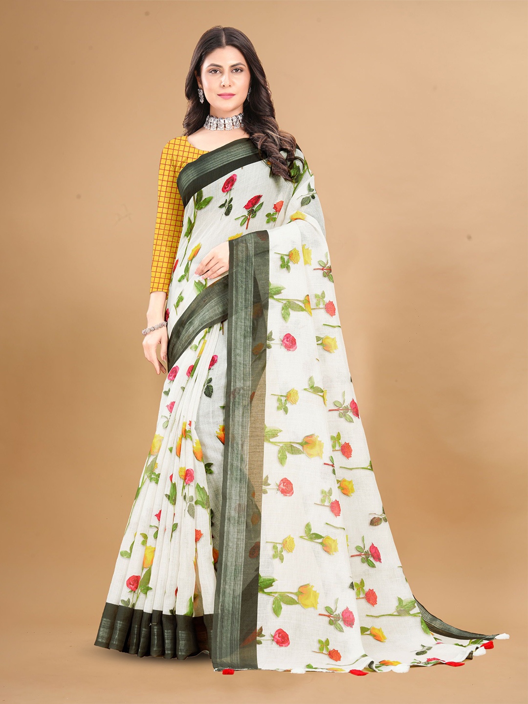 

DIVASTRI Floral Pure Linen Saree With Blouse Piece, White