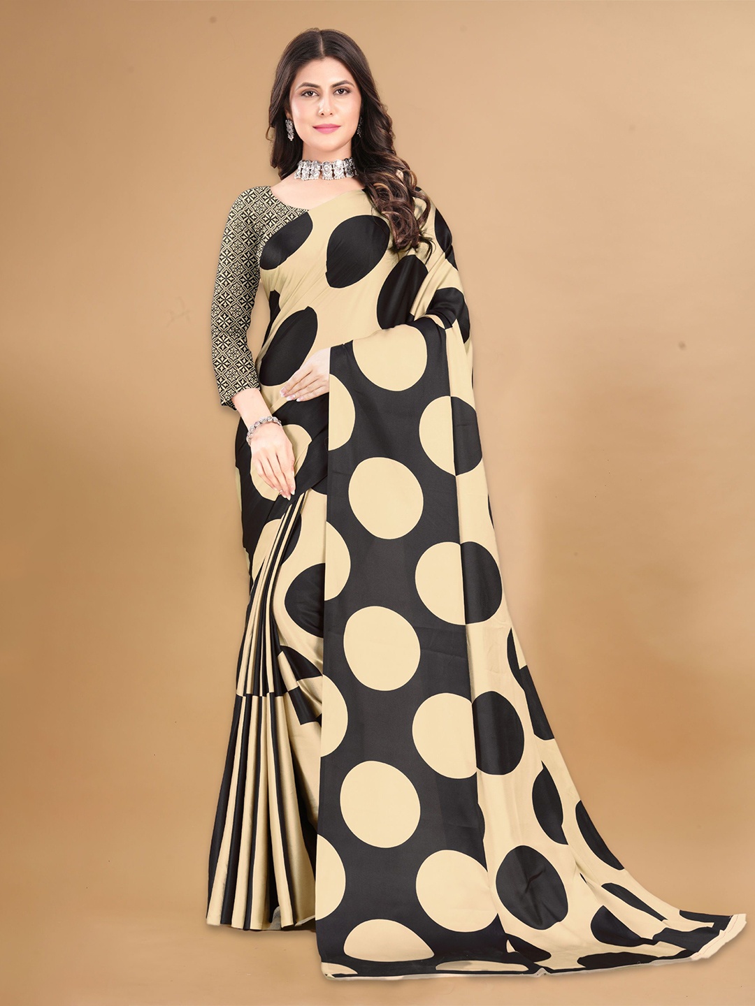 

DIVASTRI printed Satin Saree, Cream