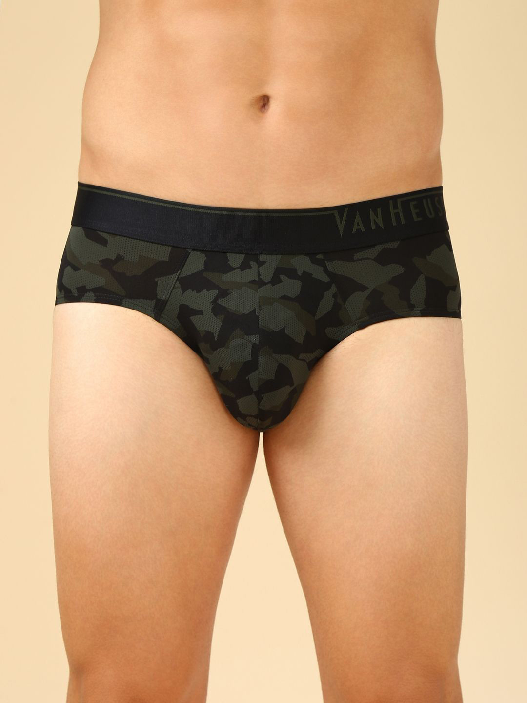 

Van Heusen Men Printed 4 Way Stretch And Body Defining Fit Brief IHIQBR1SP2230008, Black