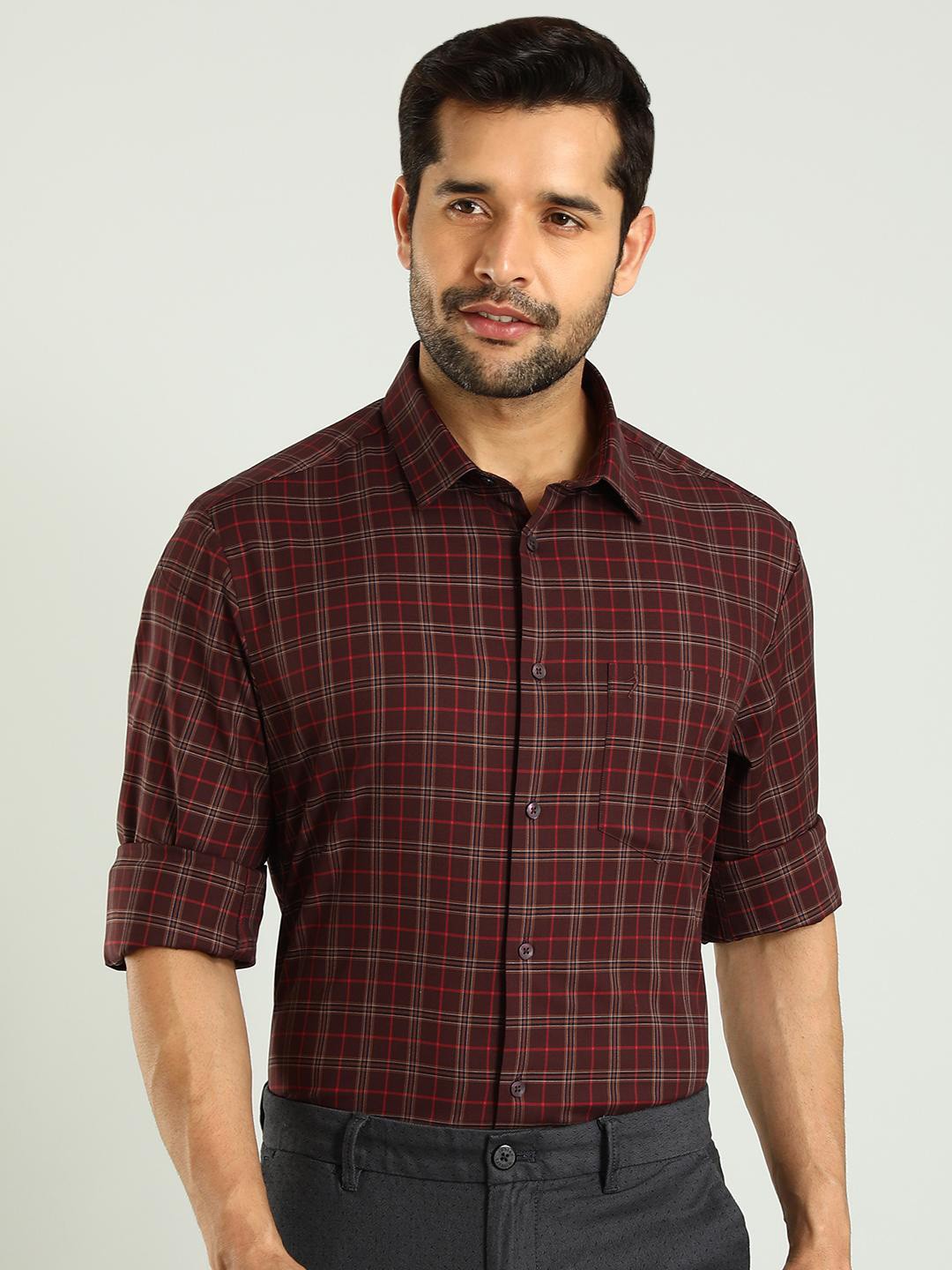 

Indian Terrain Classic Slim Fit Tartan Checked Pure Cotton Casual Shirt, Red