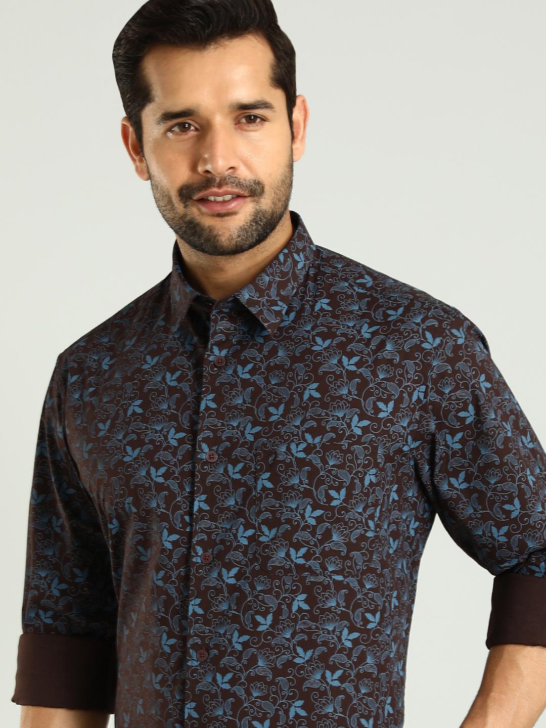 

Indian Terrain Men India Slim Classic Slim Fit FloralPrinted Casual Shirt, Brown