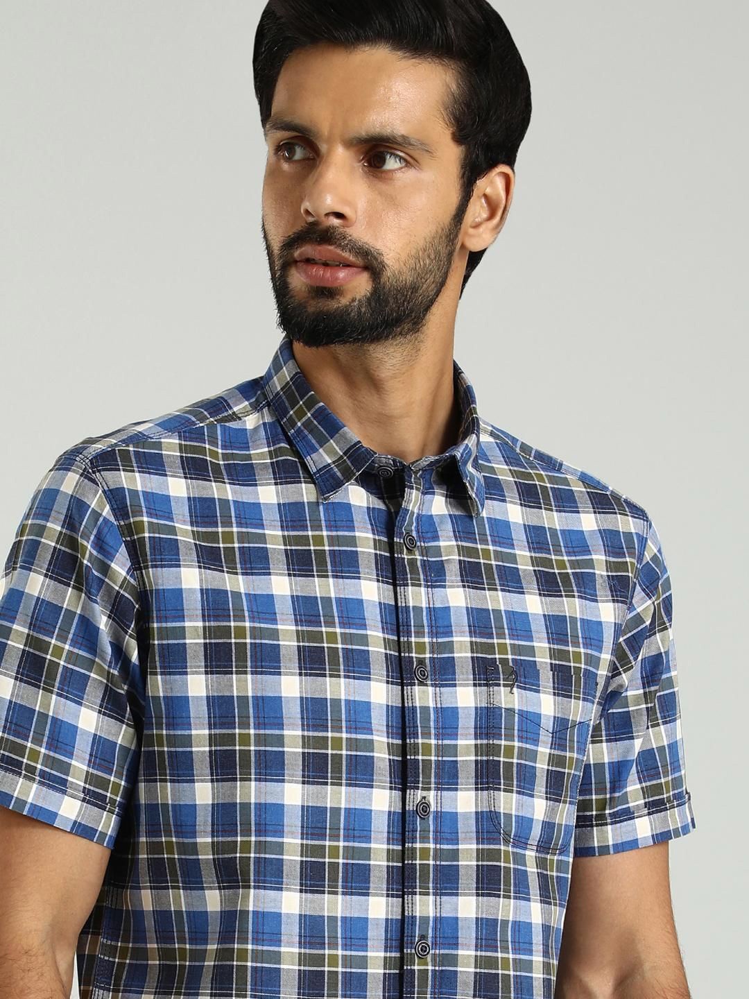 

Indian Terrain Men Classic Slim Fit Tartan Checks Opaque Checked Casual Shirt, Blue