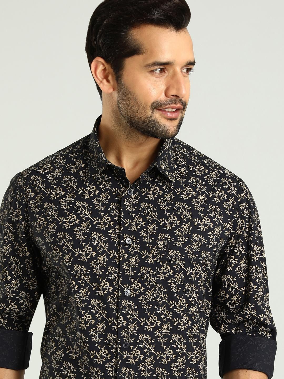 

Indian Terrain Men Classic Slim Fit Floral Opaque Printed Casual Shirt, Blue