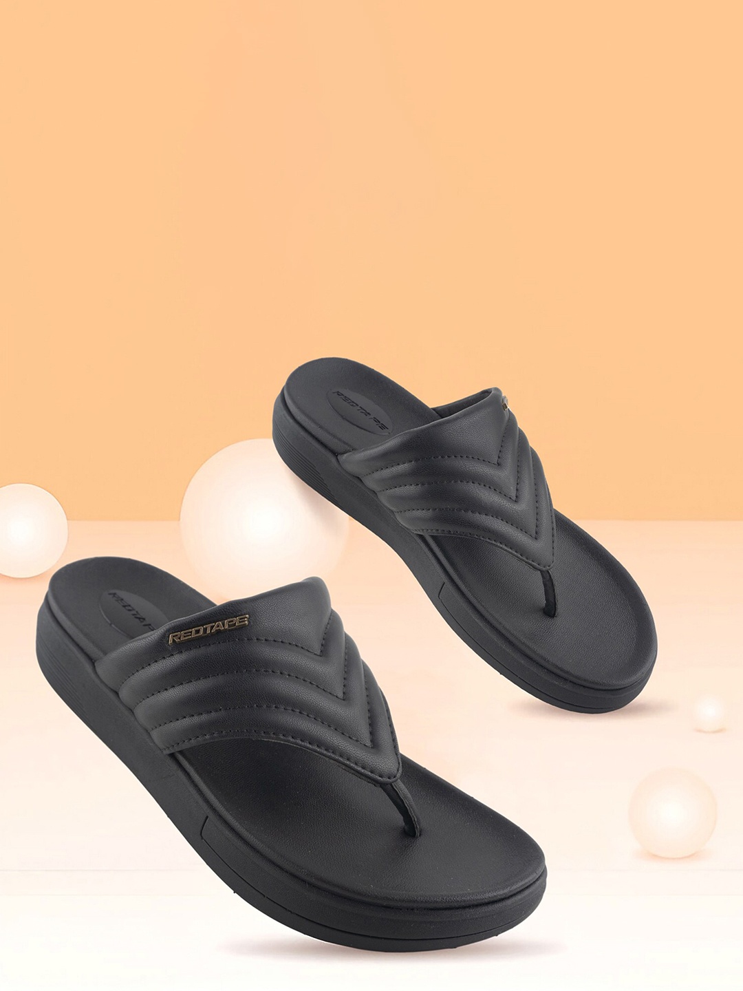 

Red Tape Women Rubber Thong Flip-Flops, Black