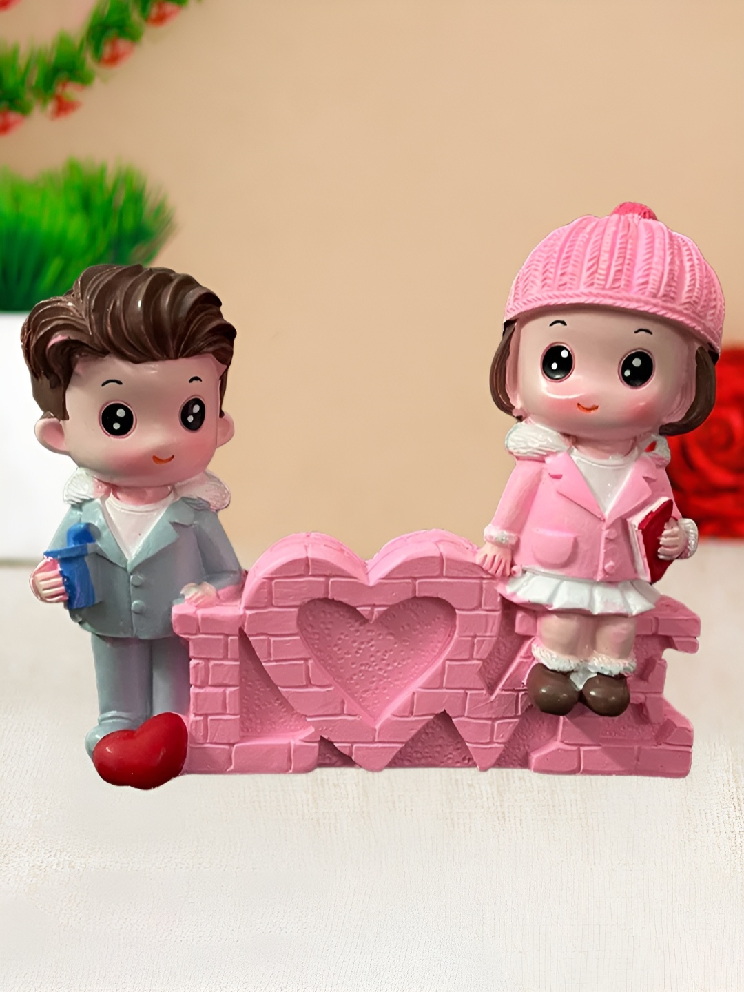 

Giftii Pink & Blue Couple Figurine Showpiece