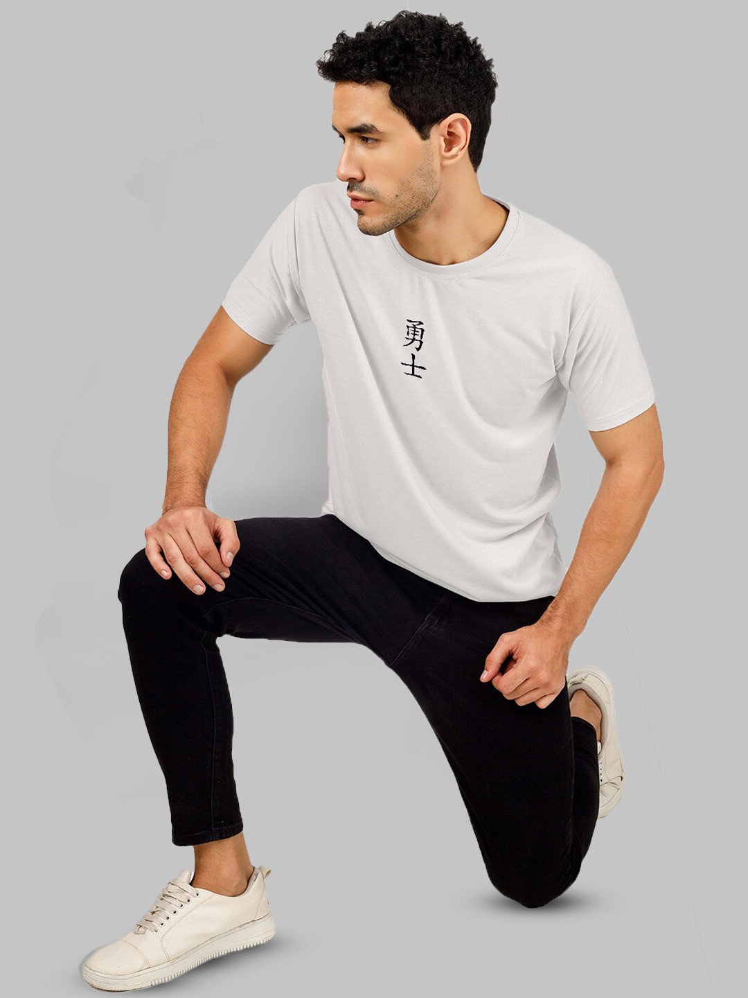 

Greylongg Men Round Neck Applique T-shirt, White