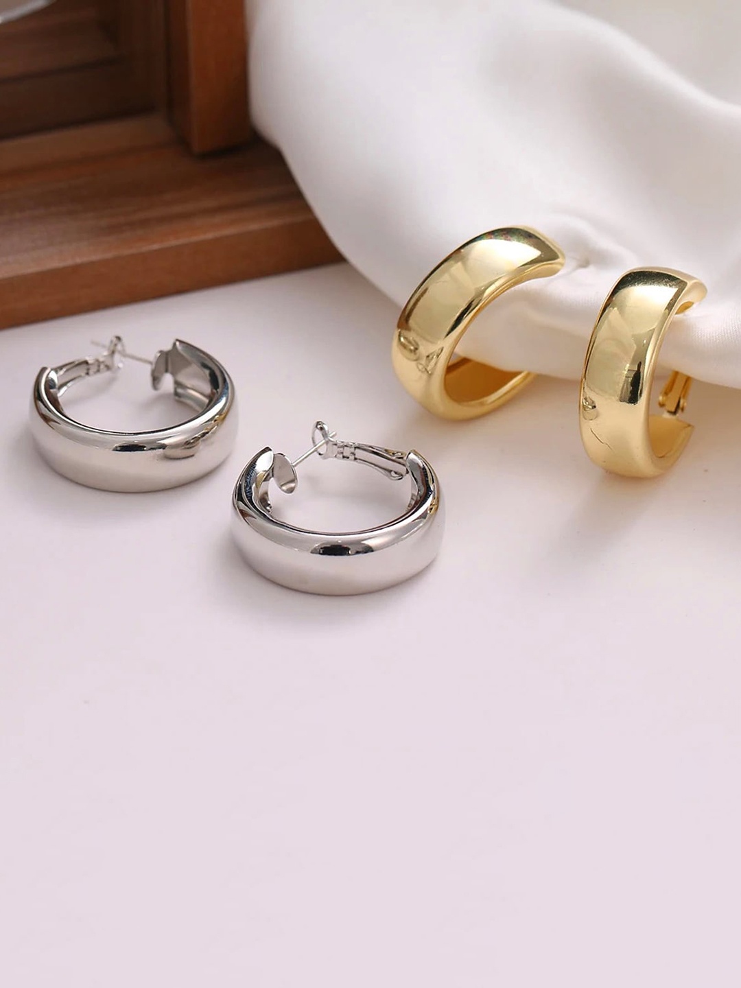 

Jewels Galaxy Women Pack of 2 Contemporary Hoop Earrings, Gold