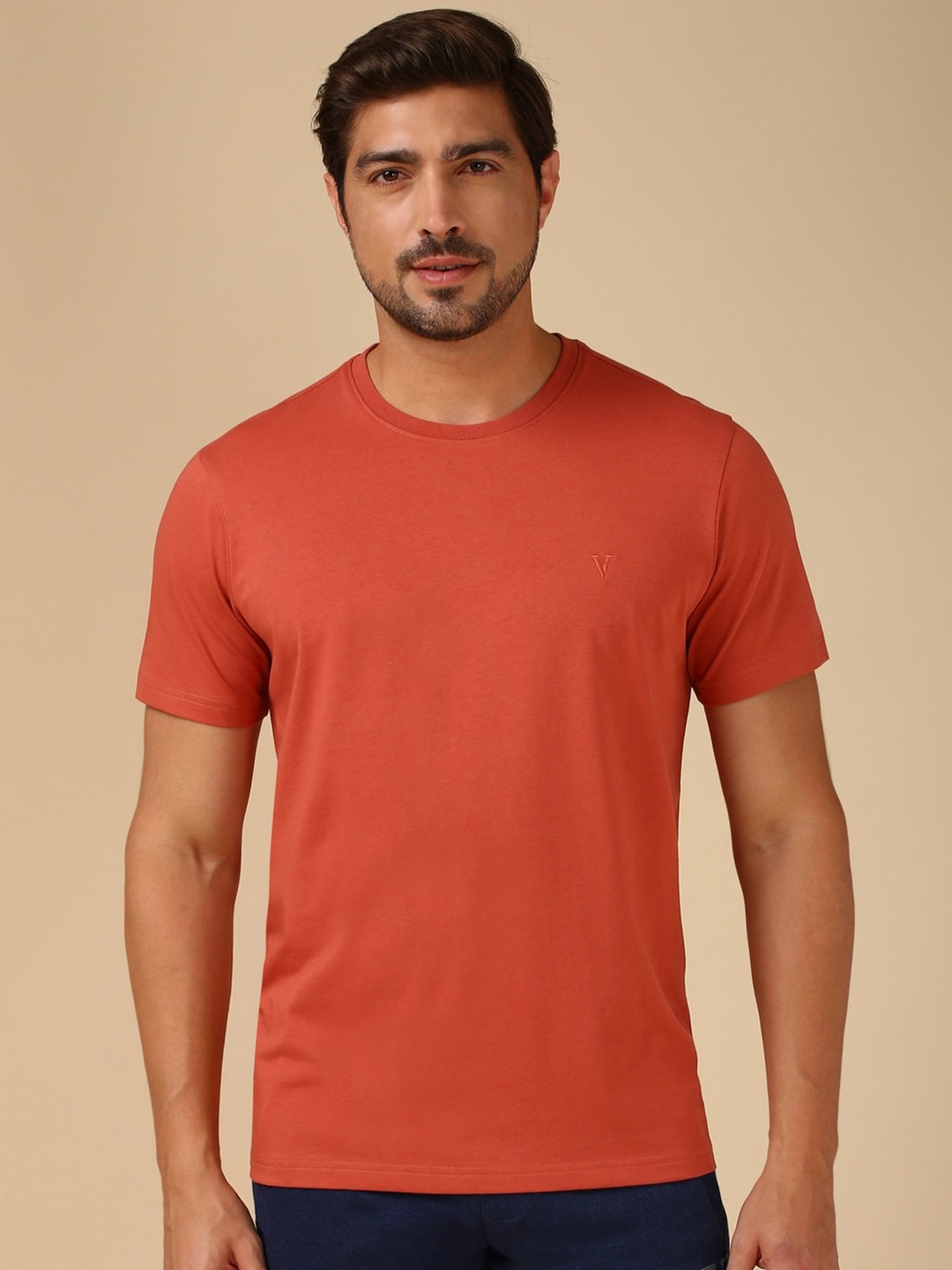 

Van Heusen Men Athleisure T-shirt, Orange