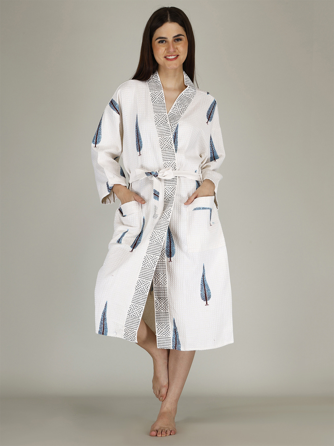 

LIVING ROOTS Unisex Luxury Jaipur Block Printed Premium Waffle Cotton, Quick Dry Bathrobe, White