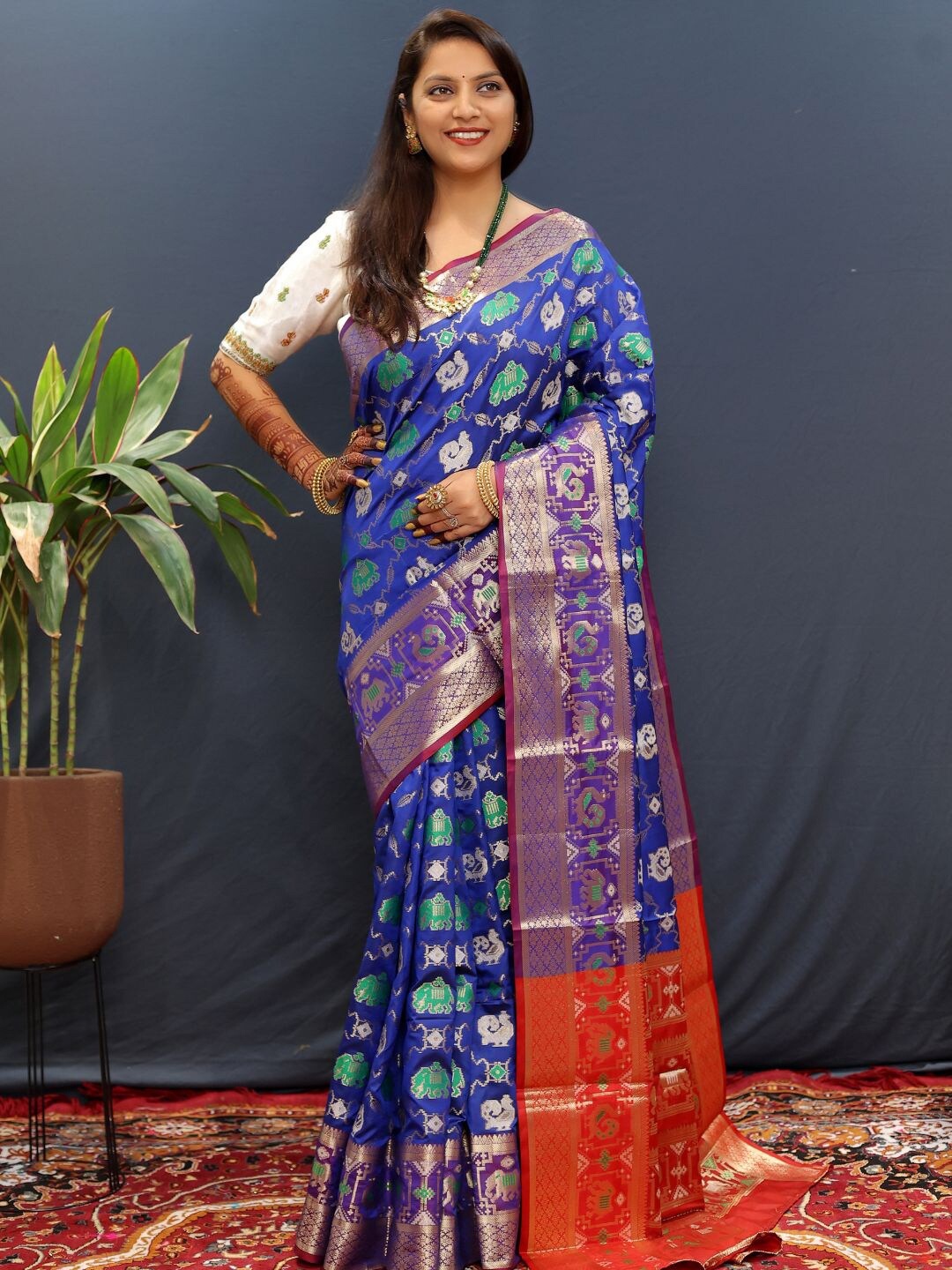 

SGF11 Ethnic Motifs Art Silk Kanjeevaram Saree, Blue