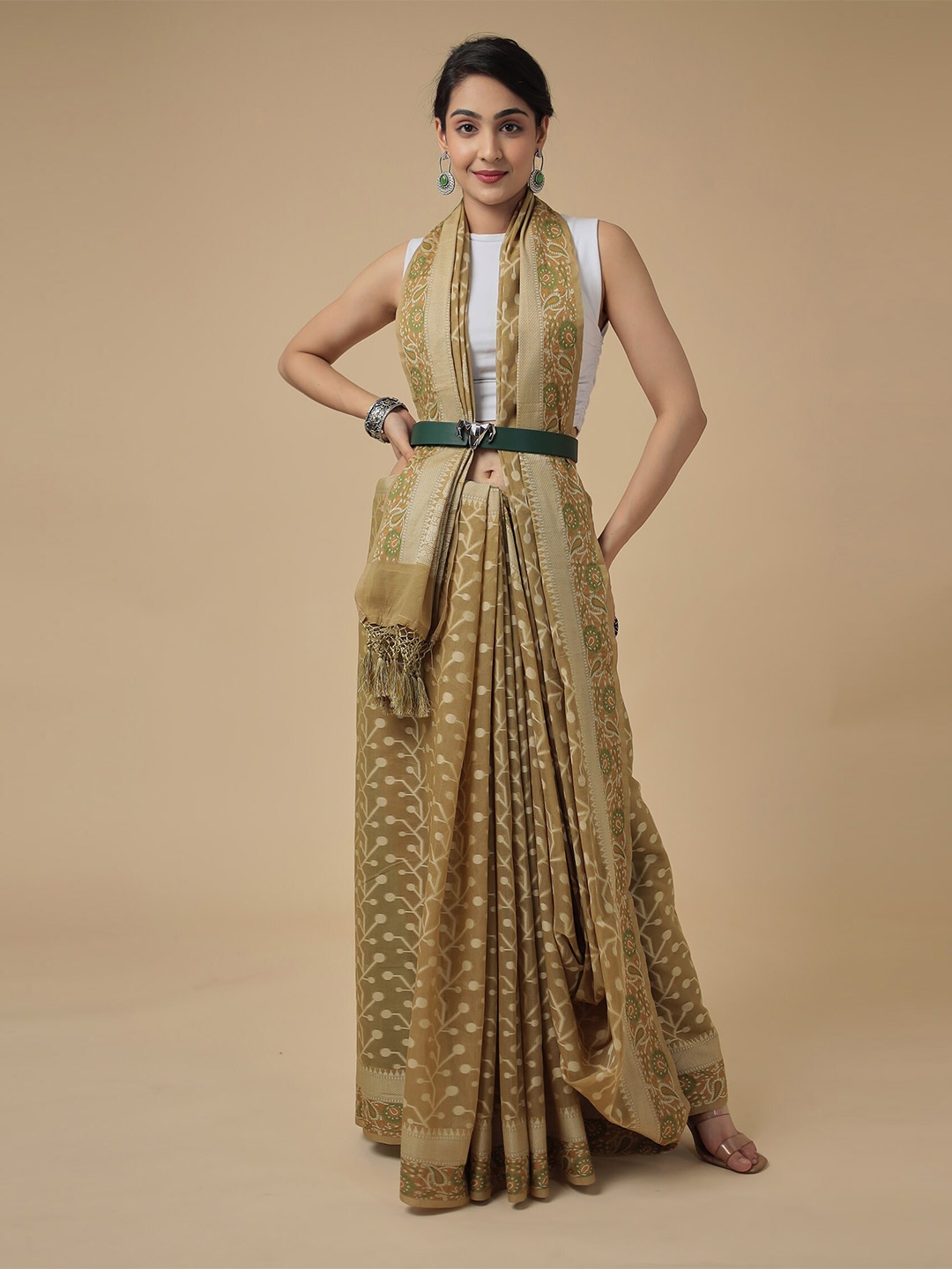

ZARI Ethnic Motifs Silk Cotton Chanderi Saree, Khaki